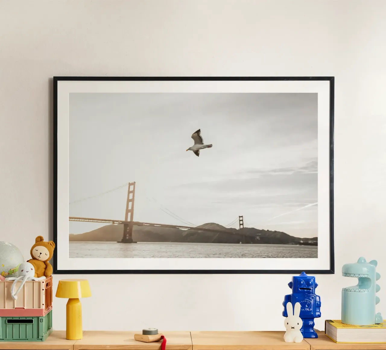 Visione del Golden Gate, San Francisco poster con telaio in alluminio da Wanderlust Vibes