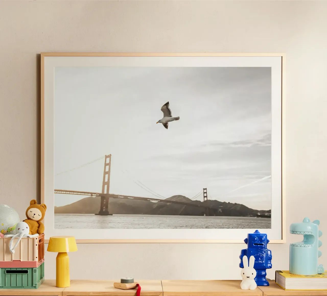 Visione del Golden Gate, San Francisco poster con telaio in alluminio da Wanderlust Vibes