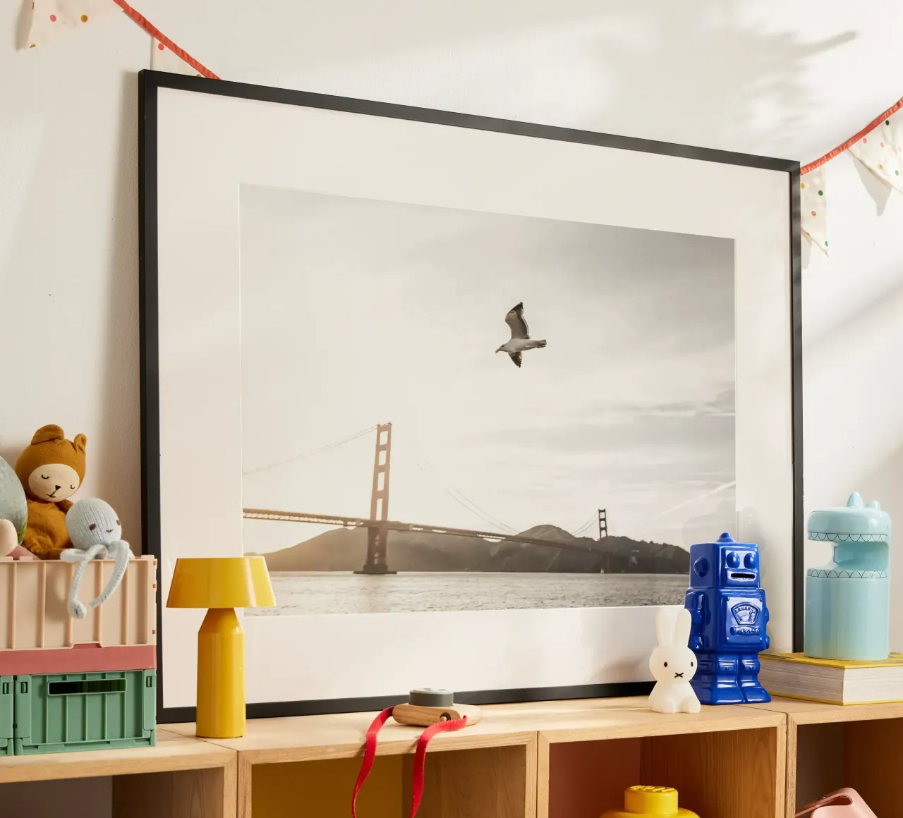 Visione del Golden Gate, San Francisco poster con telaio in alluminio da Wanderlust Vibes
