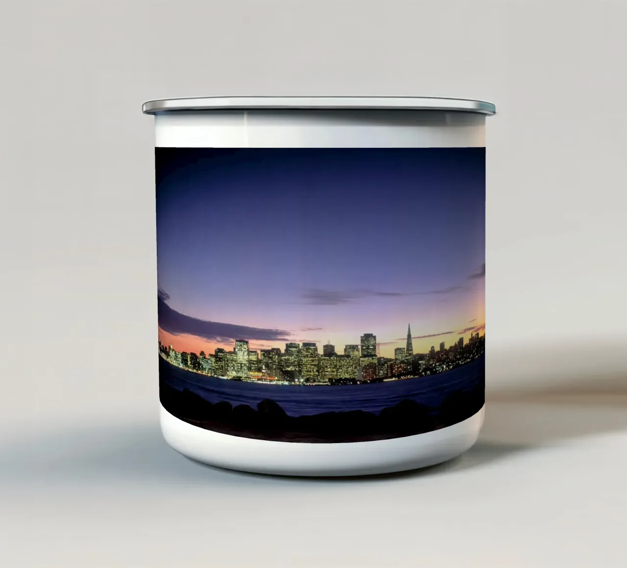 Skyline di San Francisco al crepuscolo, USA tazza in smalto da Wanderlust Vibes