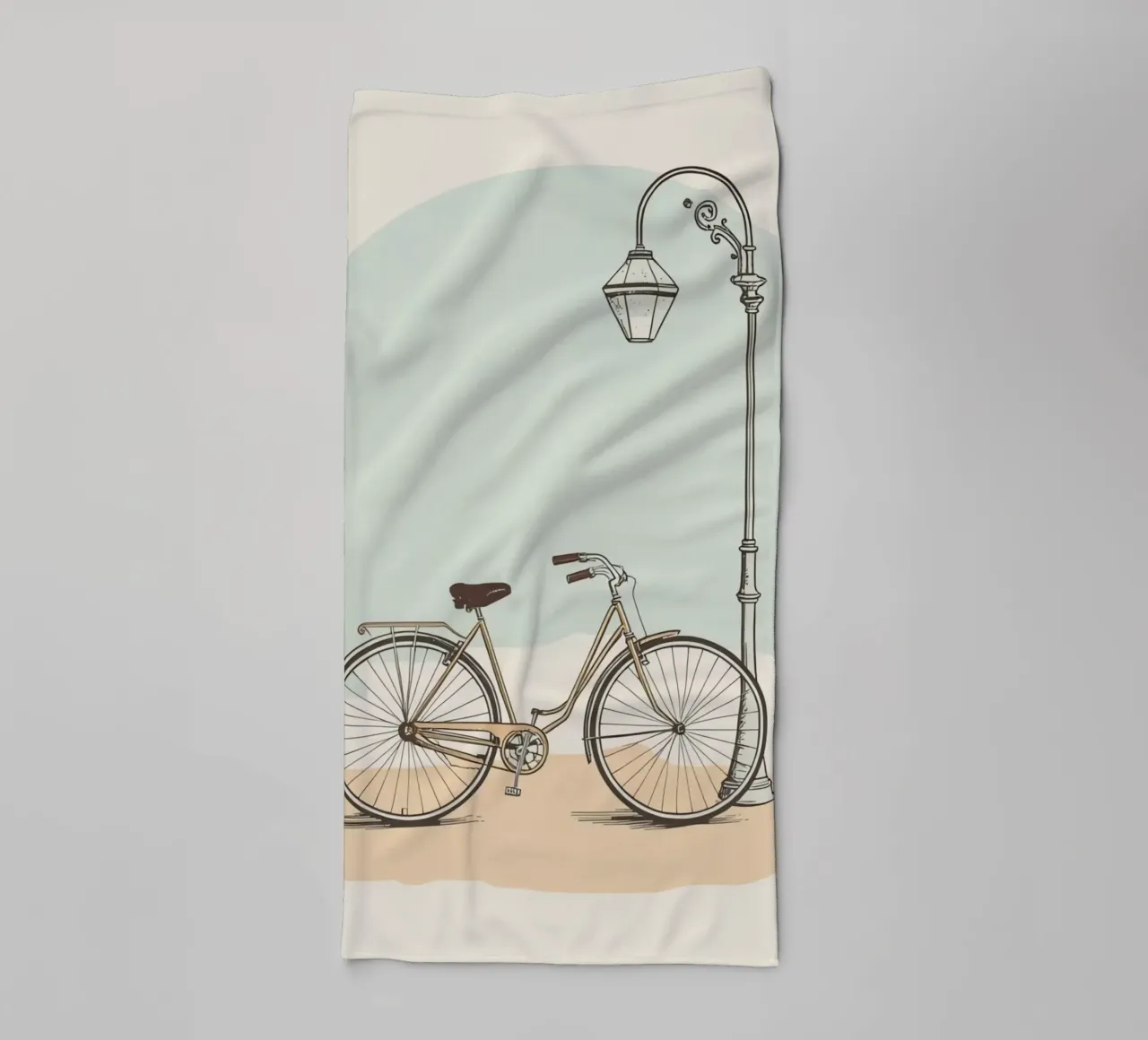 Vélo classique garé près d'un lampadaire ancien serviette de bain de DesignDoodle