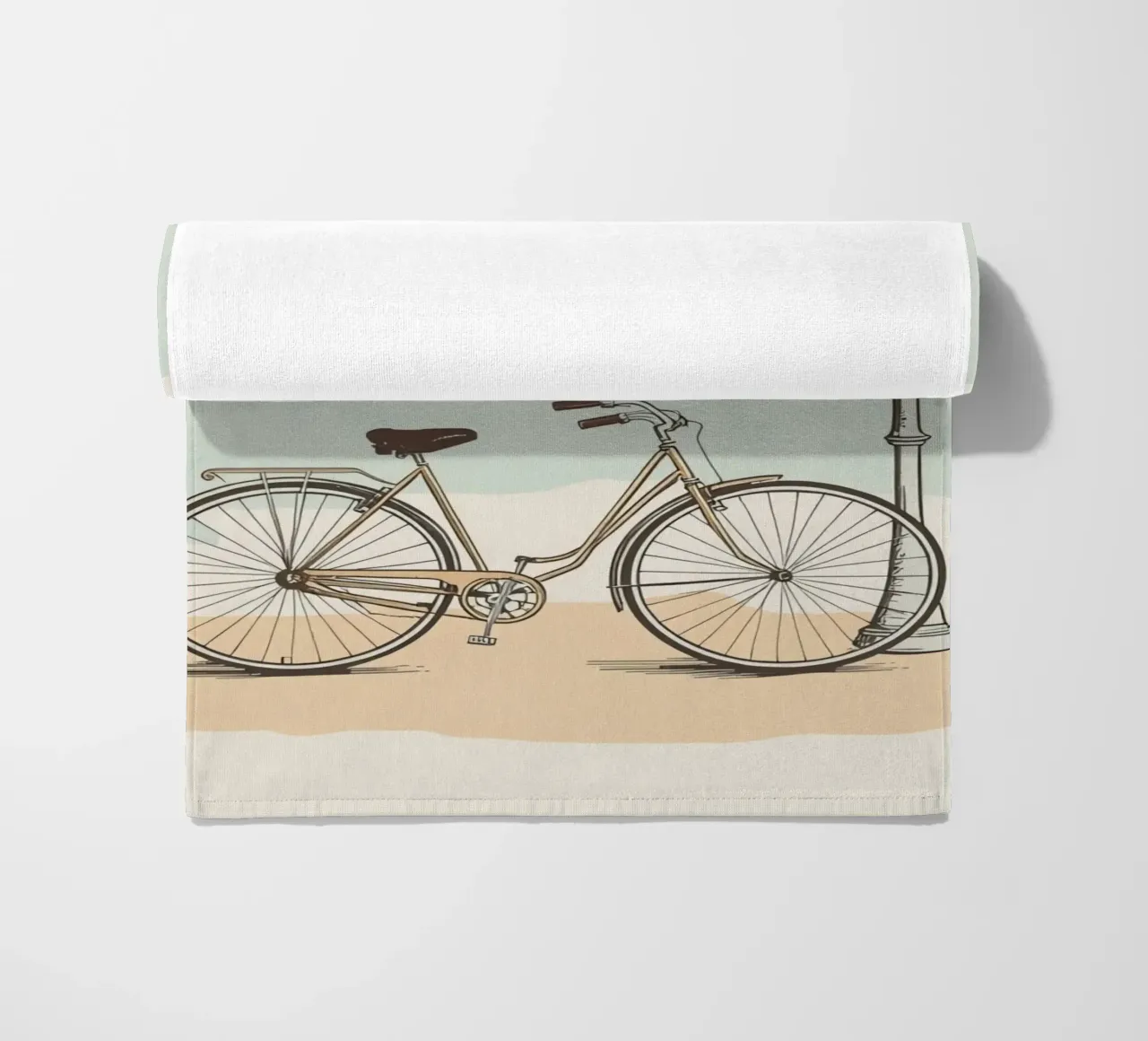 Vélo classique garé près d'un lampadaire ancien serviette de plage de DesignDoodle