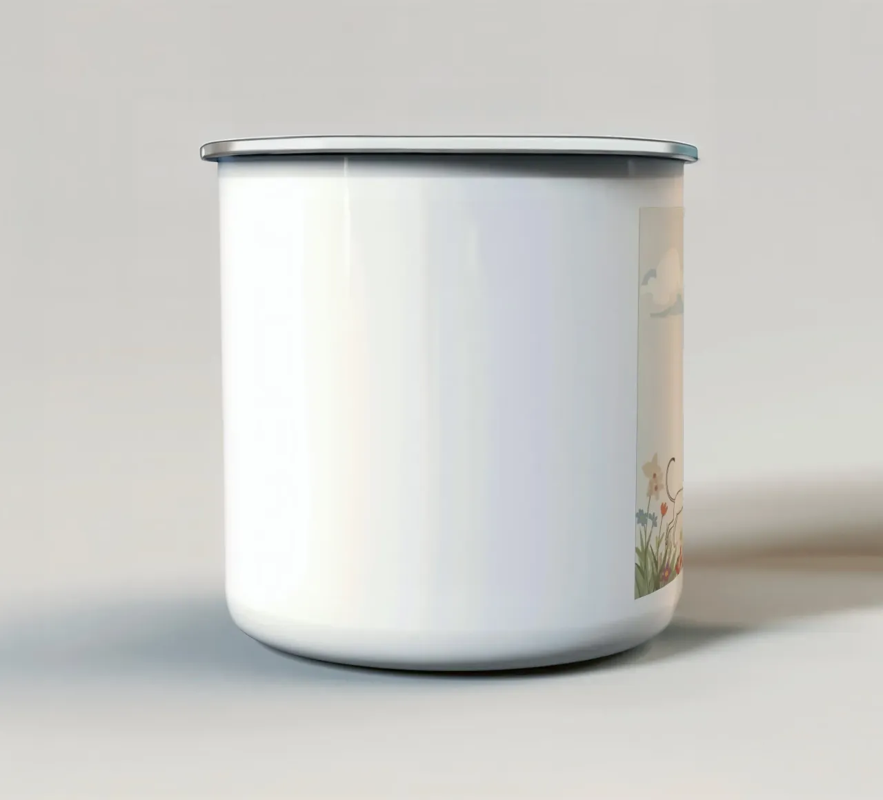 Gatto insegue farfalla in un prato fiorito sotto un cielo morbido tazza in smalto da DesignDoodle
