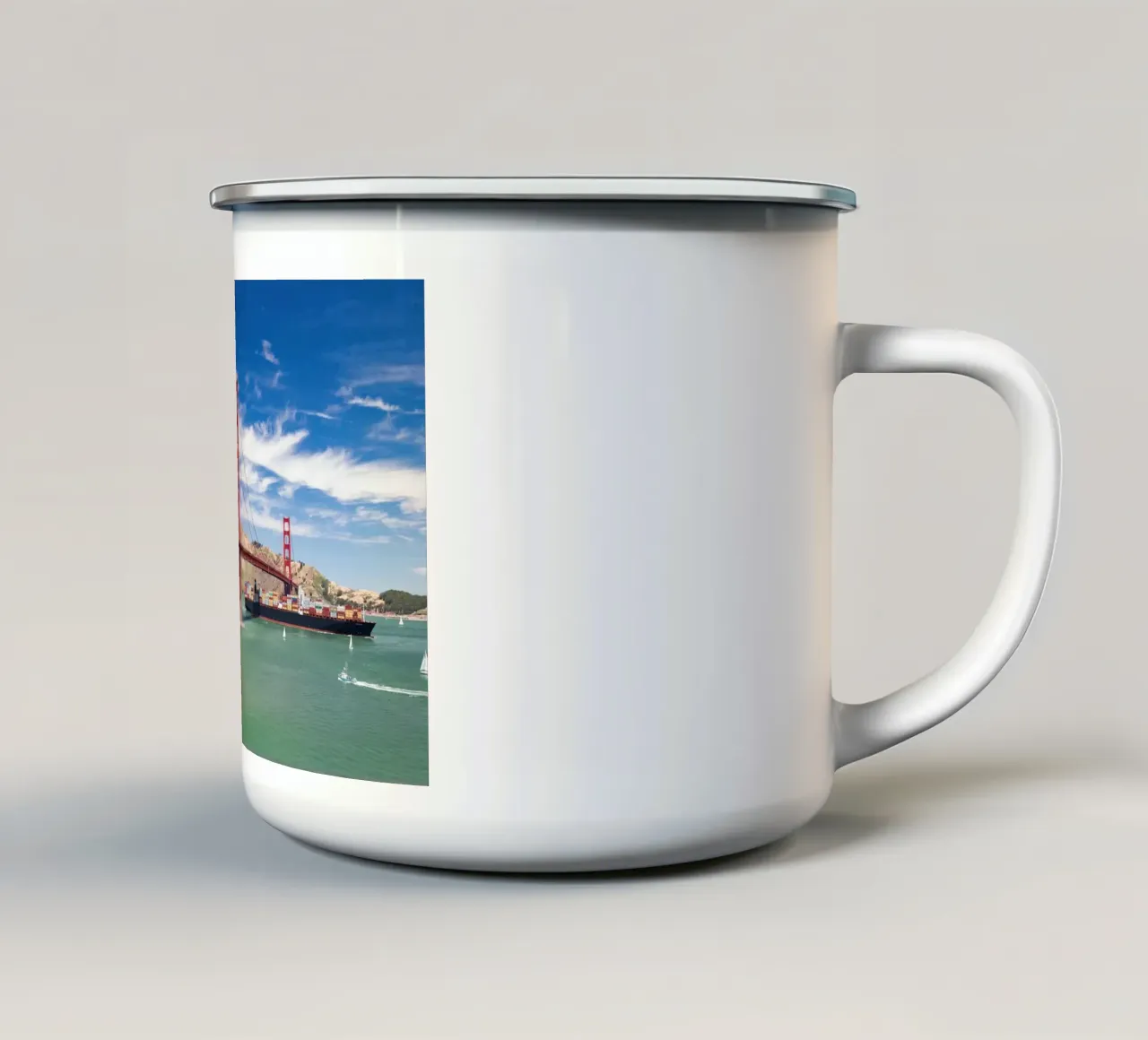 Golden Gate e nave container, San Francisco, USA tazza in smalto da Wanderlust Vibes