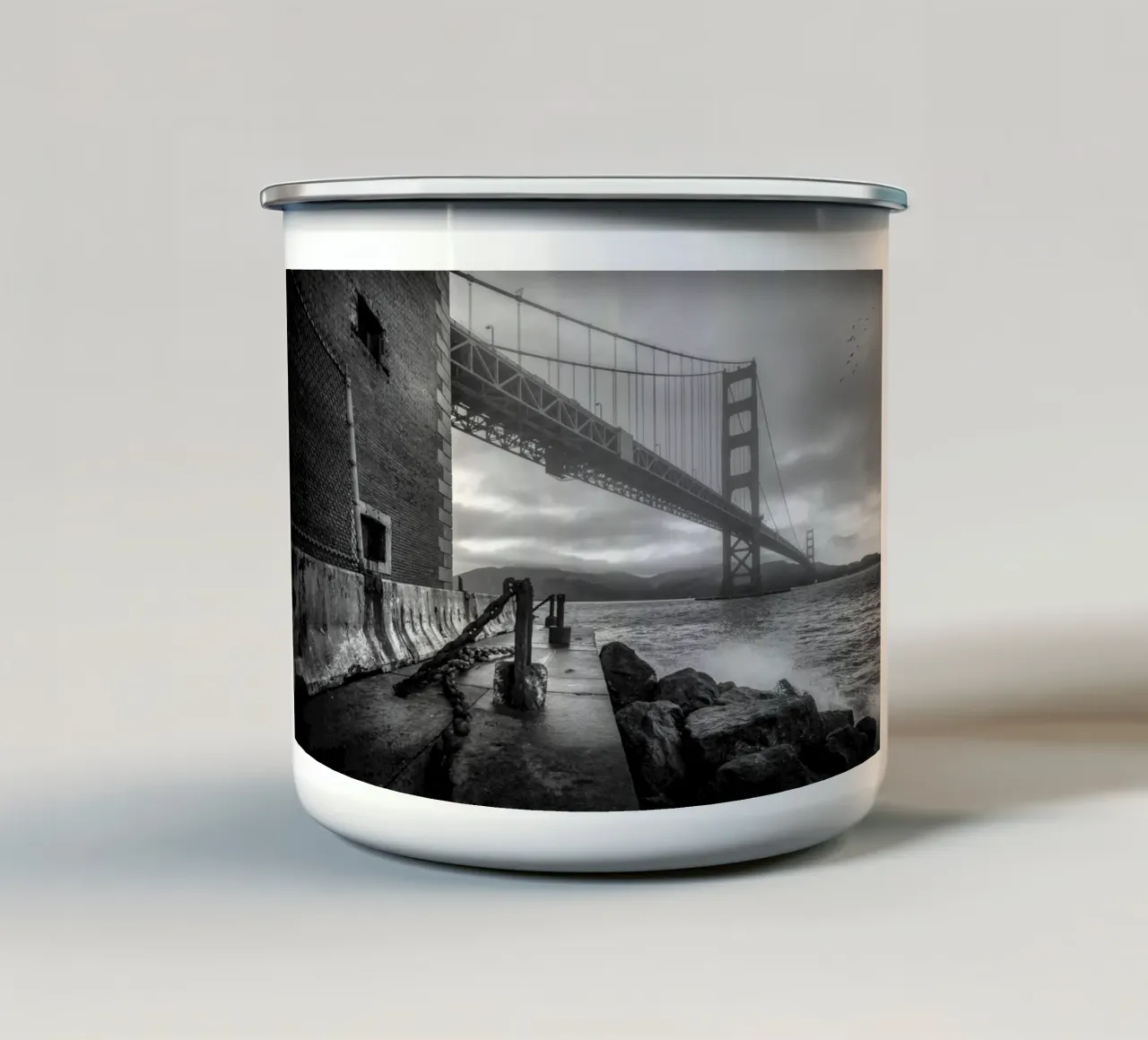 Fort Point in bianco e nero, San Francisco, USA tazza in smalto da Wanderlust Vibes
