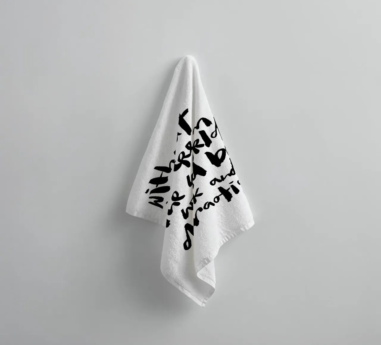 Ice-cream against darkness & chaos asciugamano da bagno da Brushmeetspaper