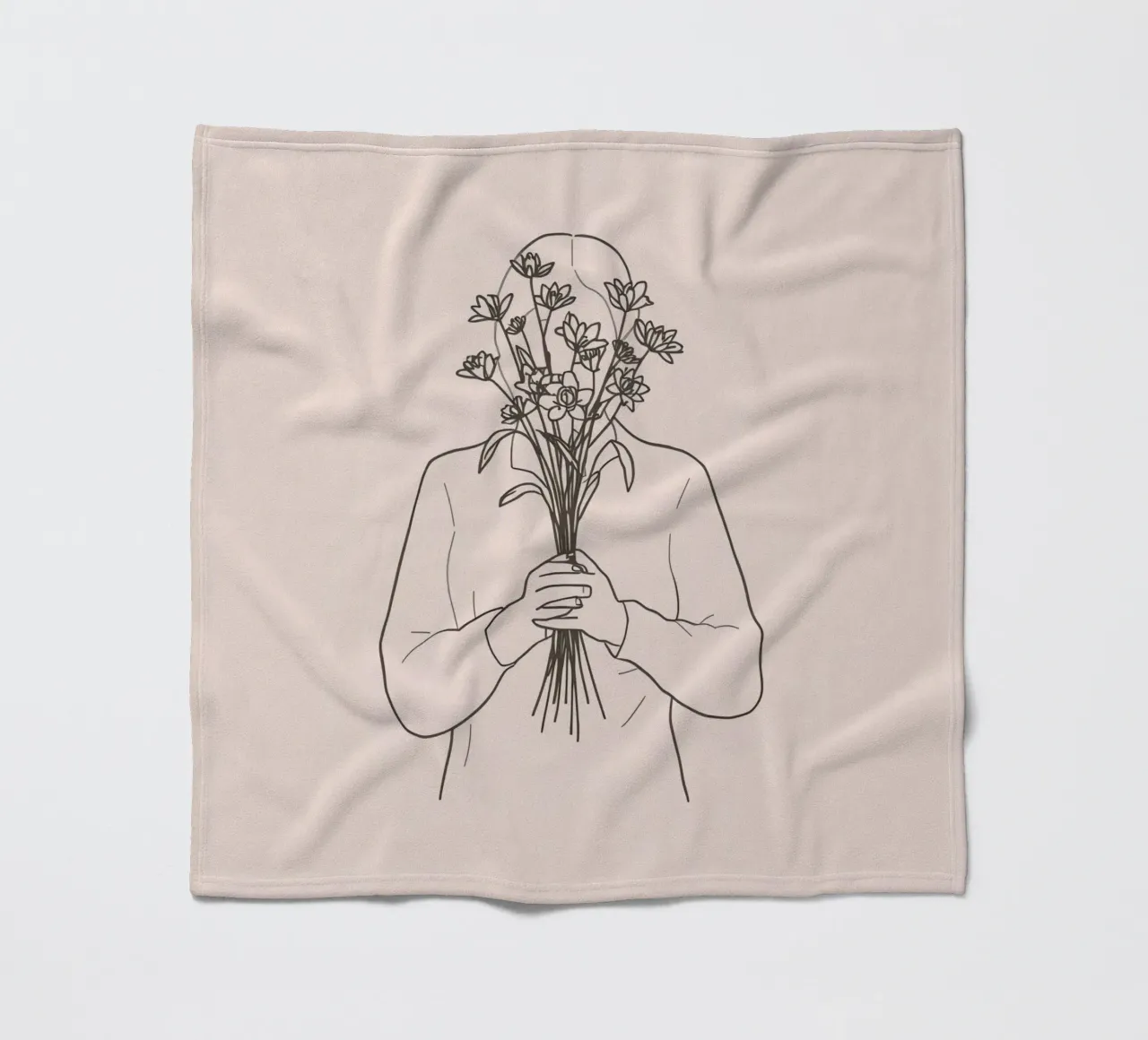 donna che tiene in mano un mazzo di fiori nascondendo il proprio volto coperta in pile da DesignDoodle