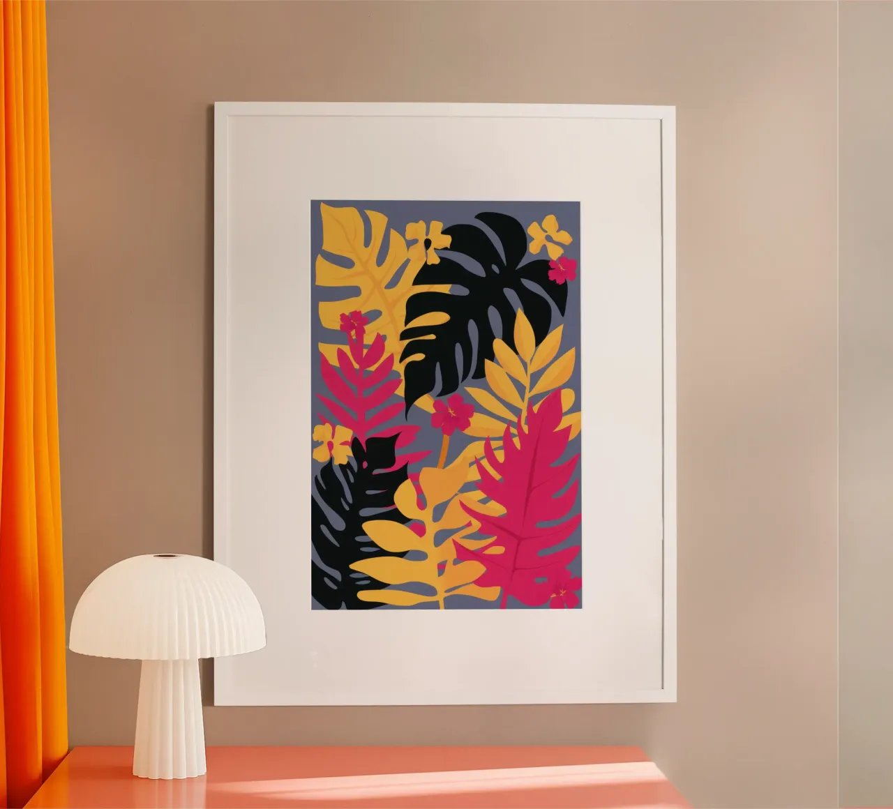 Eleganza notturna della giungla poster con telaio in legno da Bring Haven
