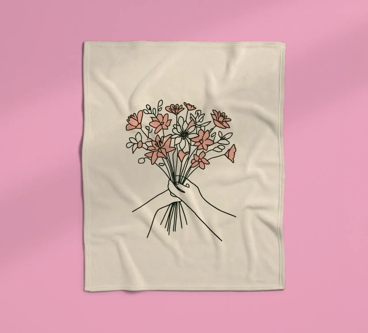Mani che tengono un bouquet di fiori coperta in pile da DesignDoodle