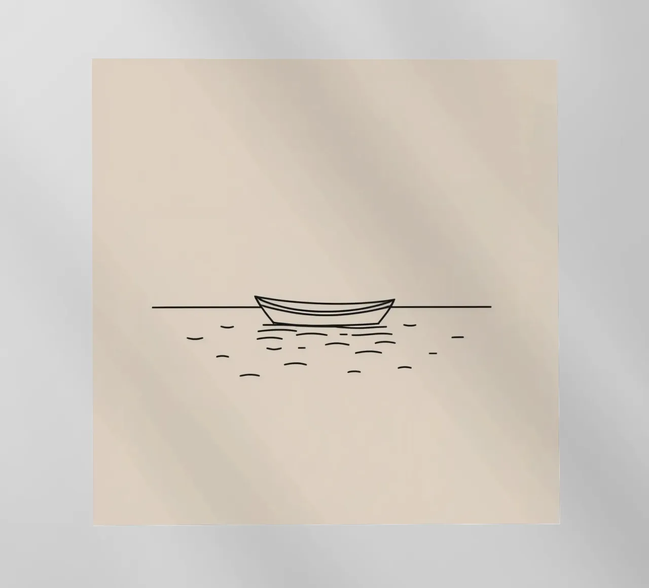 Una semplice barca che galleggia tranquillamente su acque calme all'alba pellicola backlit da DesignDoodle