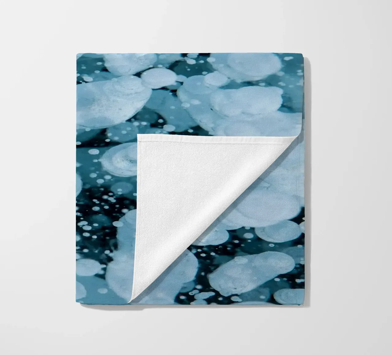 bolle di ghiaccio telo mare da Earthly Visions