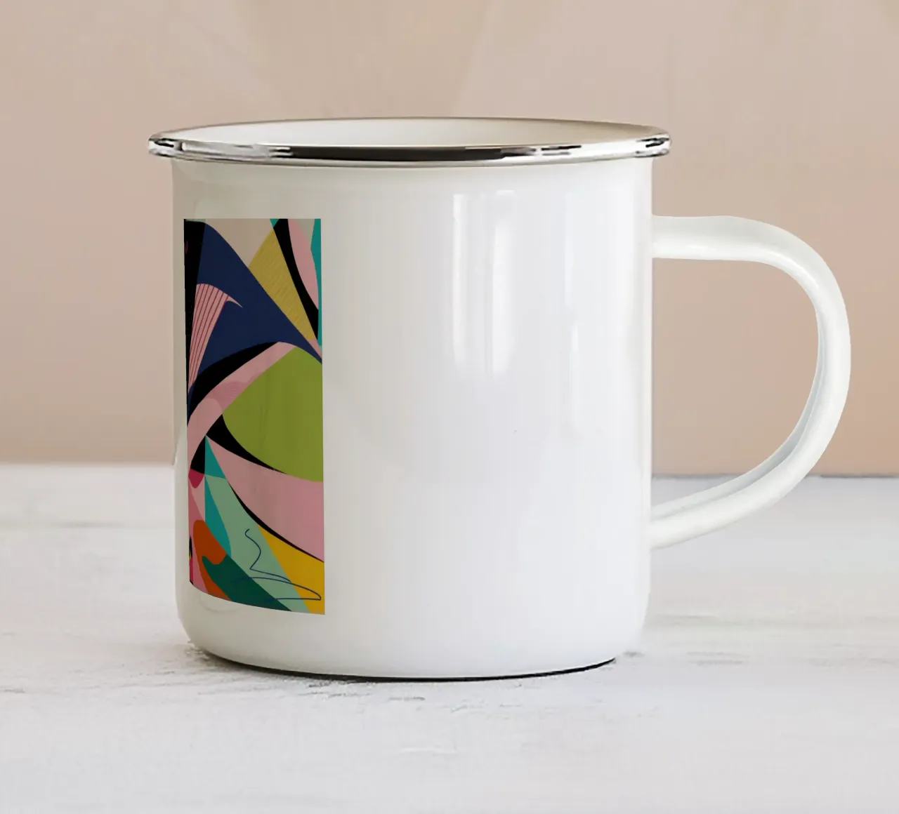Astrazione aviaria tropicale tazza in smalto da Bring Haven