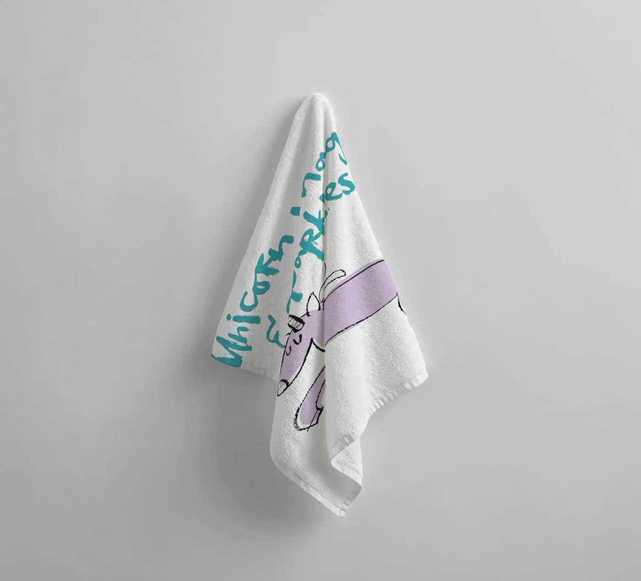 Unicorn magic & sparkles - bunt asciugamano da bagno da Brushmeetspaper