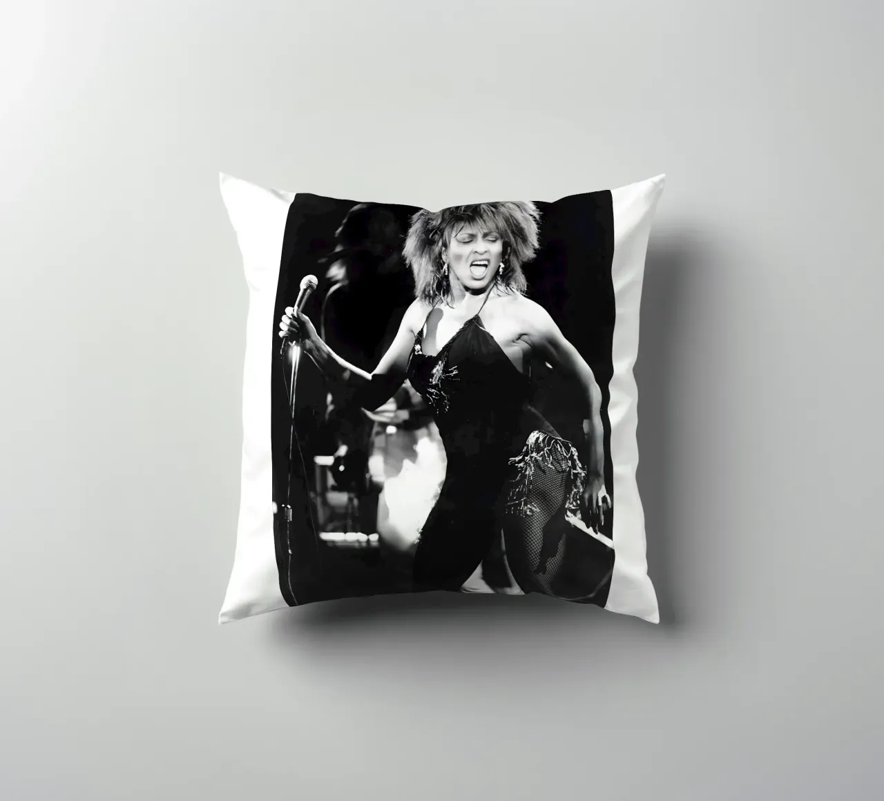 Tina Turner - Concerto cuscino da NEVER OVER SALE