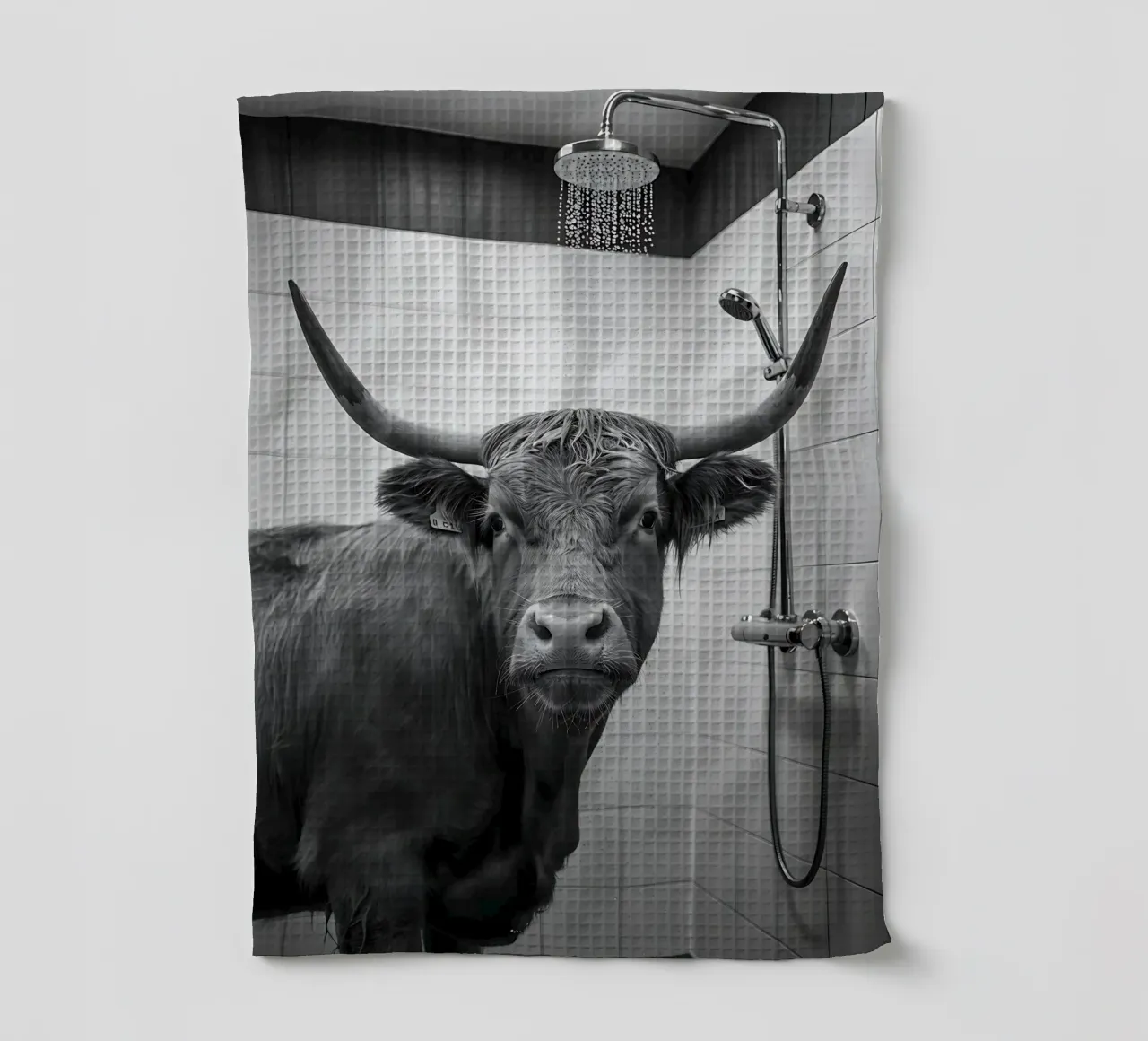 Mucca scozzese in bagno canovaccio da cucina da Plain Thoughts