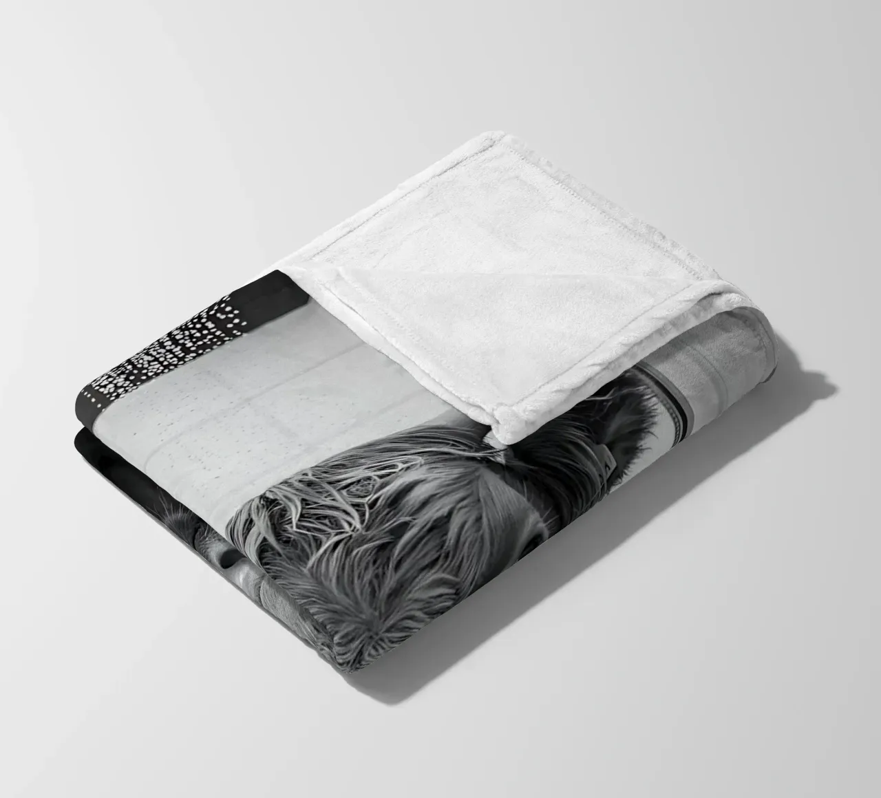Mucca scozzese in bagno coperta in pile da Plain Thoughts