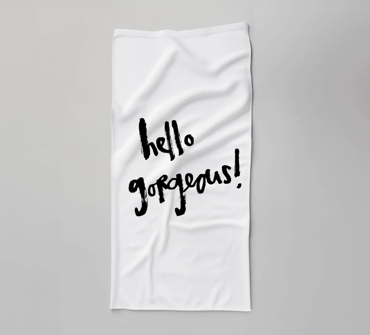 Schwarz-weiß: hello gorgeous asciugamano da bagno da Brushmeetspaper