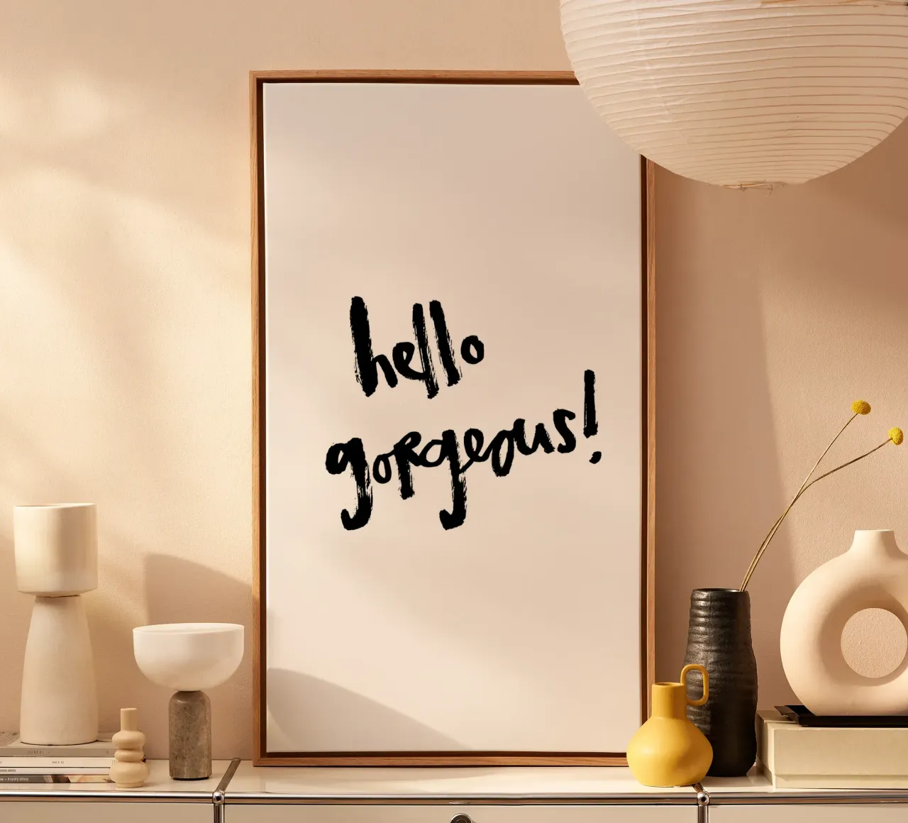 Schwarz-weiß: hello gorgeous tela con Cornice a cassetta da Brushmeetspaper