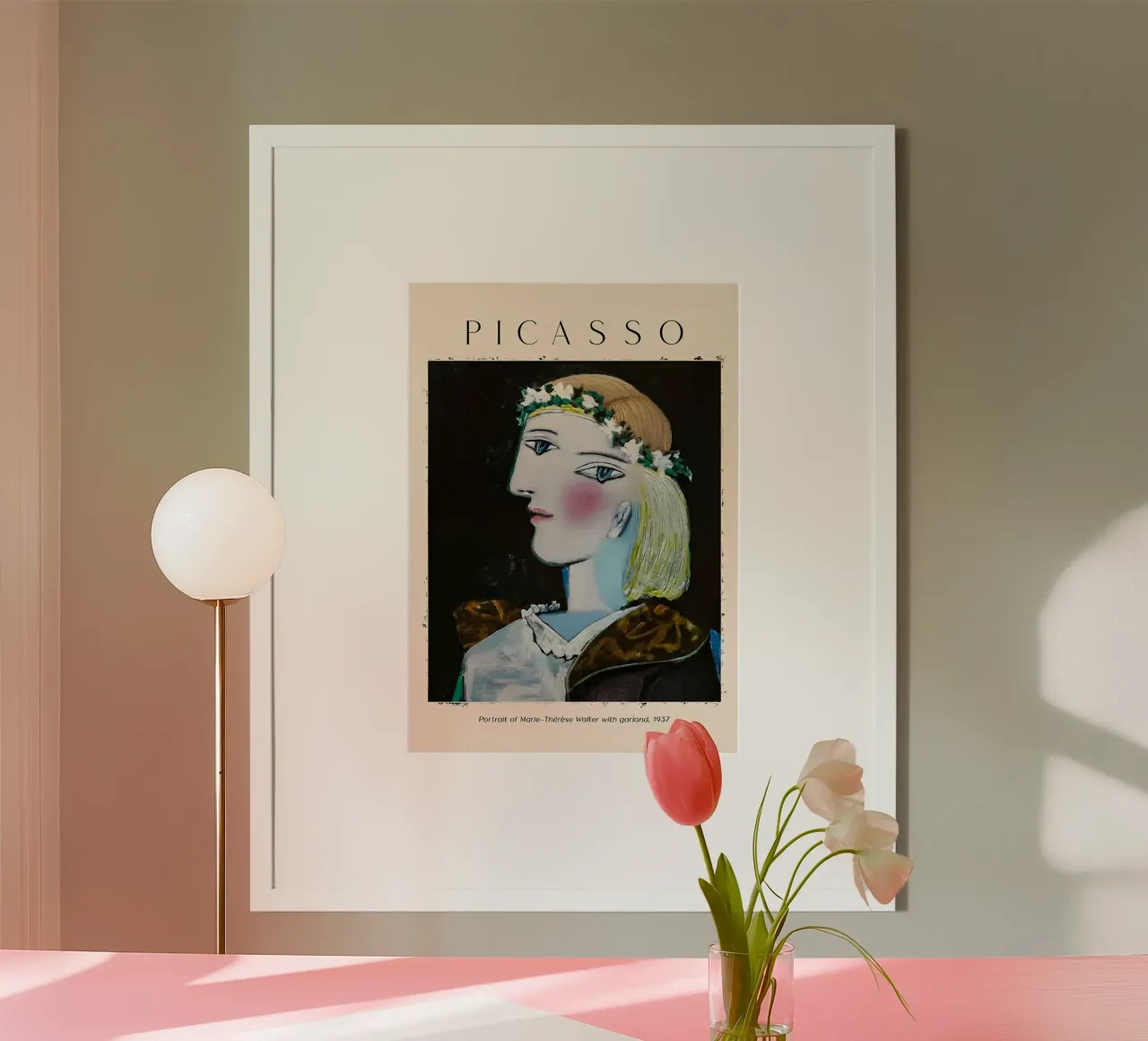 Picasso Marie-Thérèse Walter, Surreal Cubist Portrait Poster mit Kunststoffrahmen von homdeco