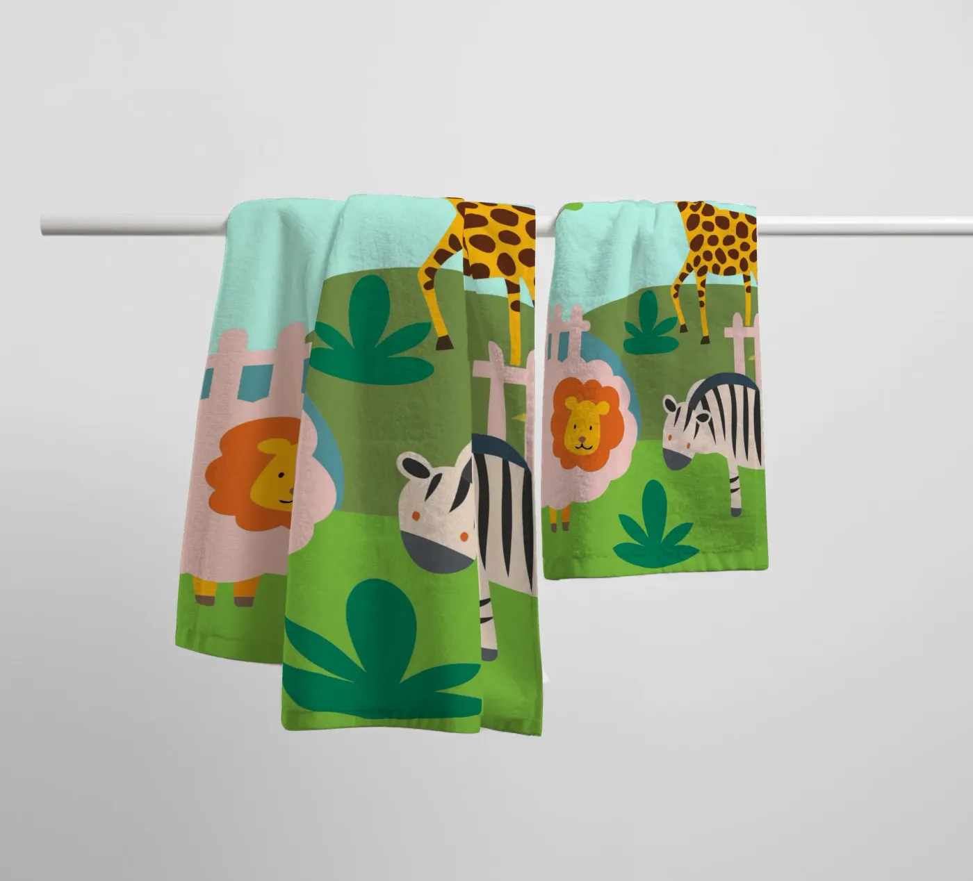 Dierentuin badhanddoek van CUTE ANIMALS