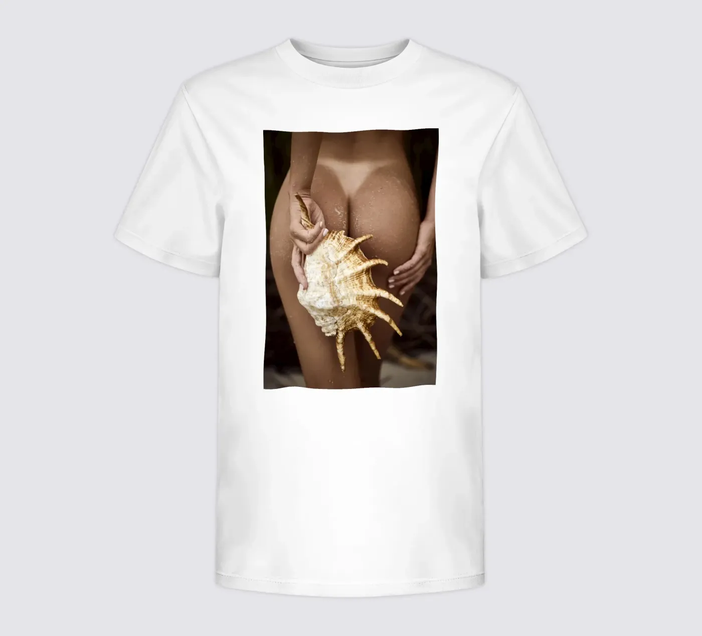 Seashell kids t-shirt by Marie Bärsch