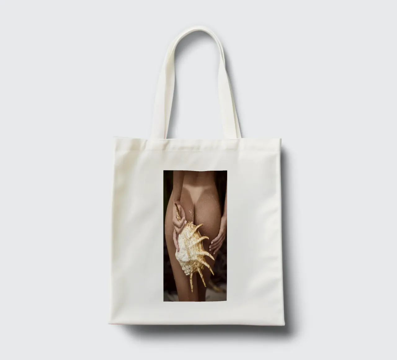 Seashell tote bag by Marie Bärsch