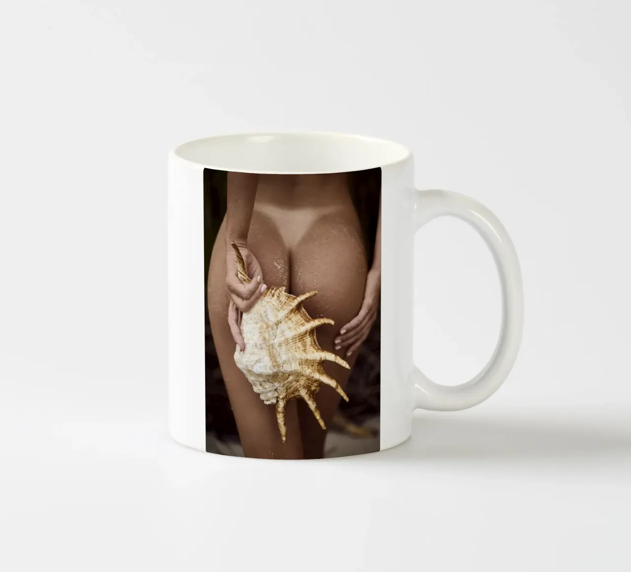 Seashell tazza in ceramica da Marie Bärsch