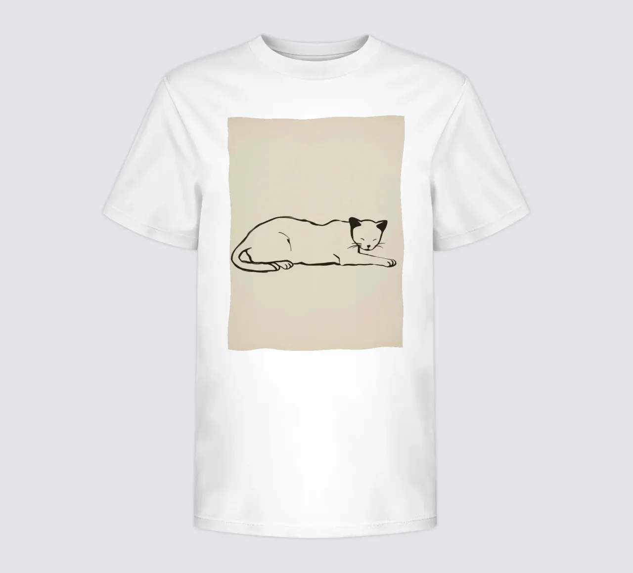 Entspannte Katze, die bequem mit geschlossenen Augen ruht Kinder T-Shirt von DesignDoodle