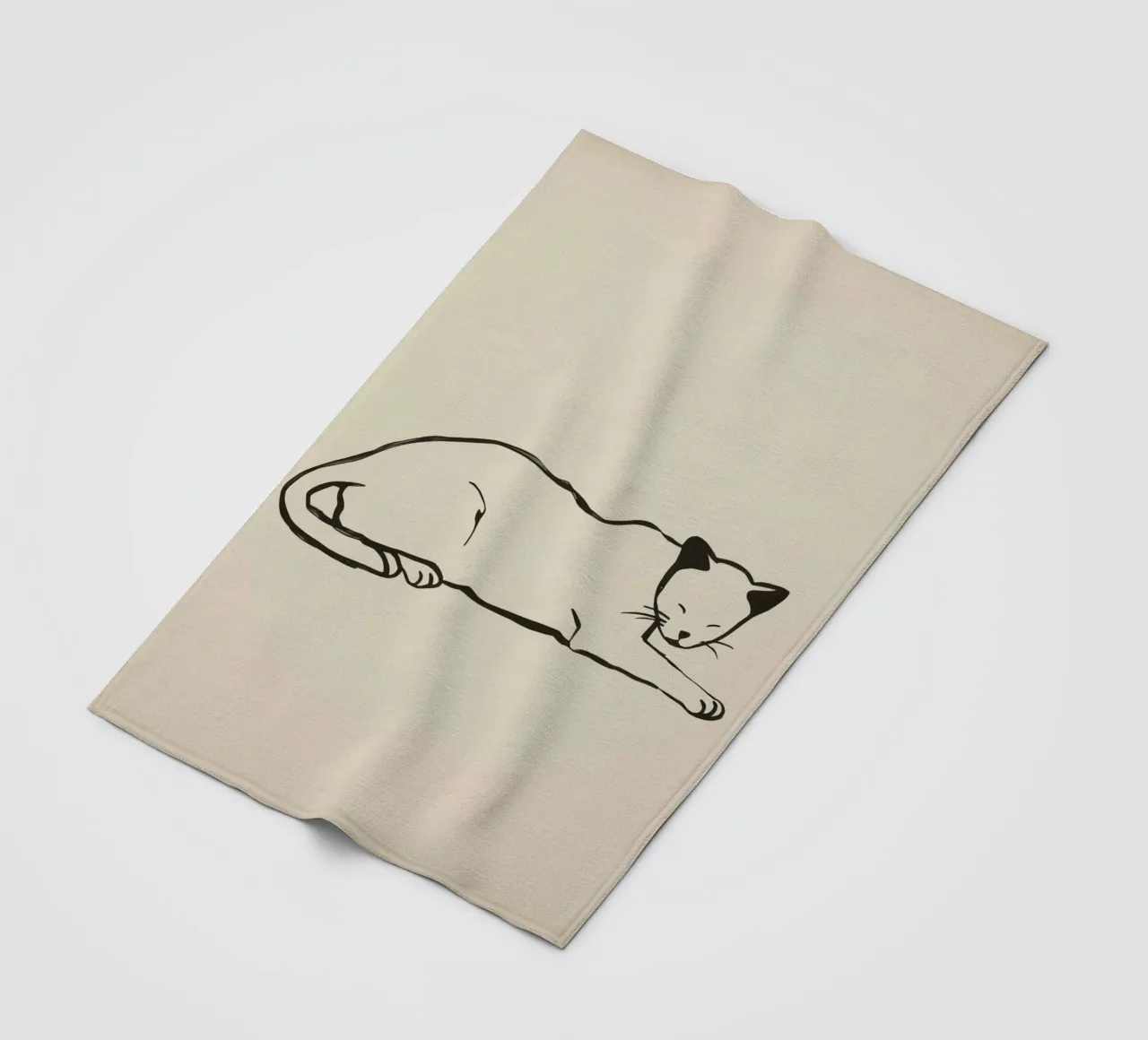 Gatto rilassato che riposa comodamente con gli occhi chiusi coperta in pile da DesignDoodle