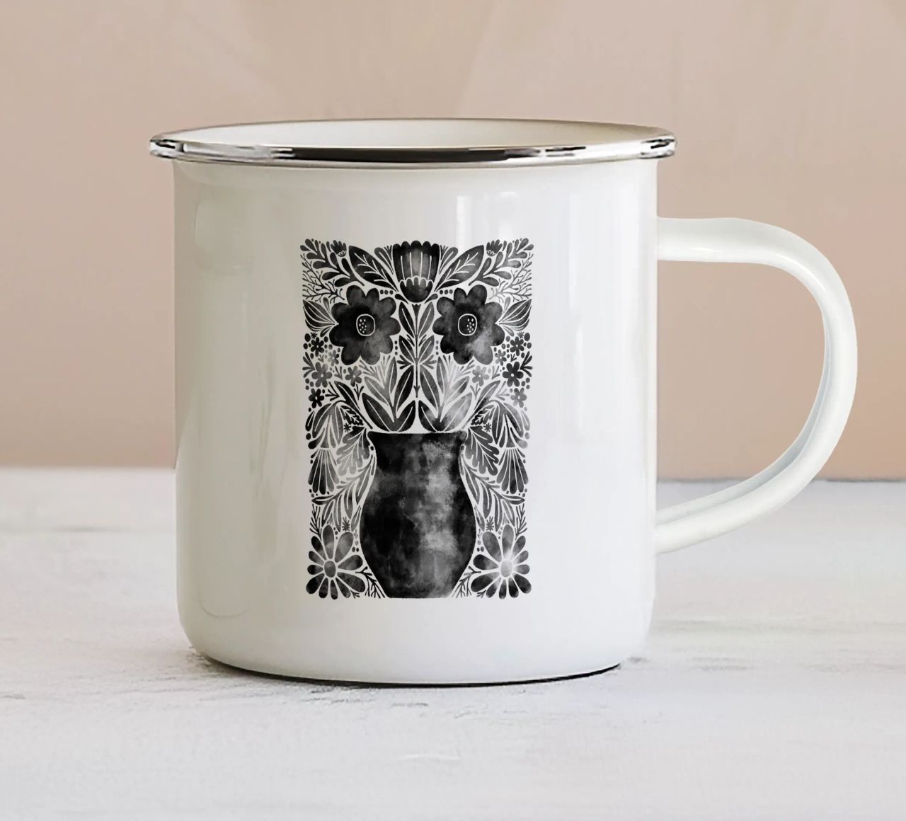 Vaso di fiori tazza in smalto da Matthew Taylor Wilson