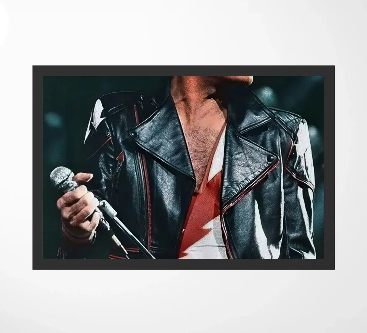 Freddie Mercury Singing zerbino da Musadad Shop