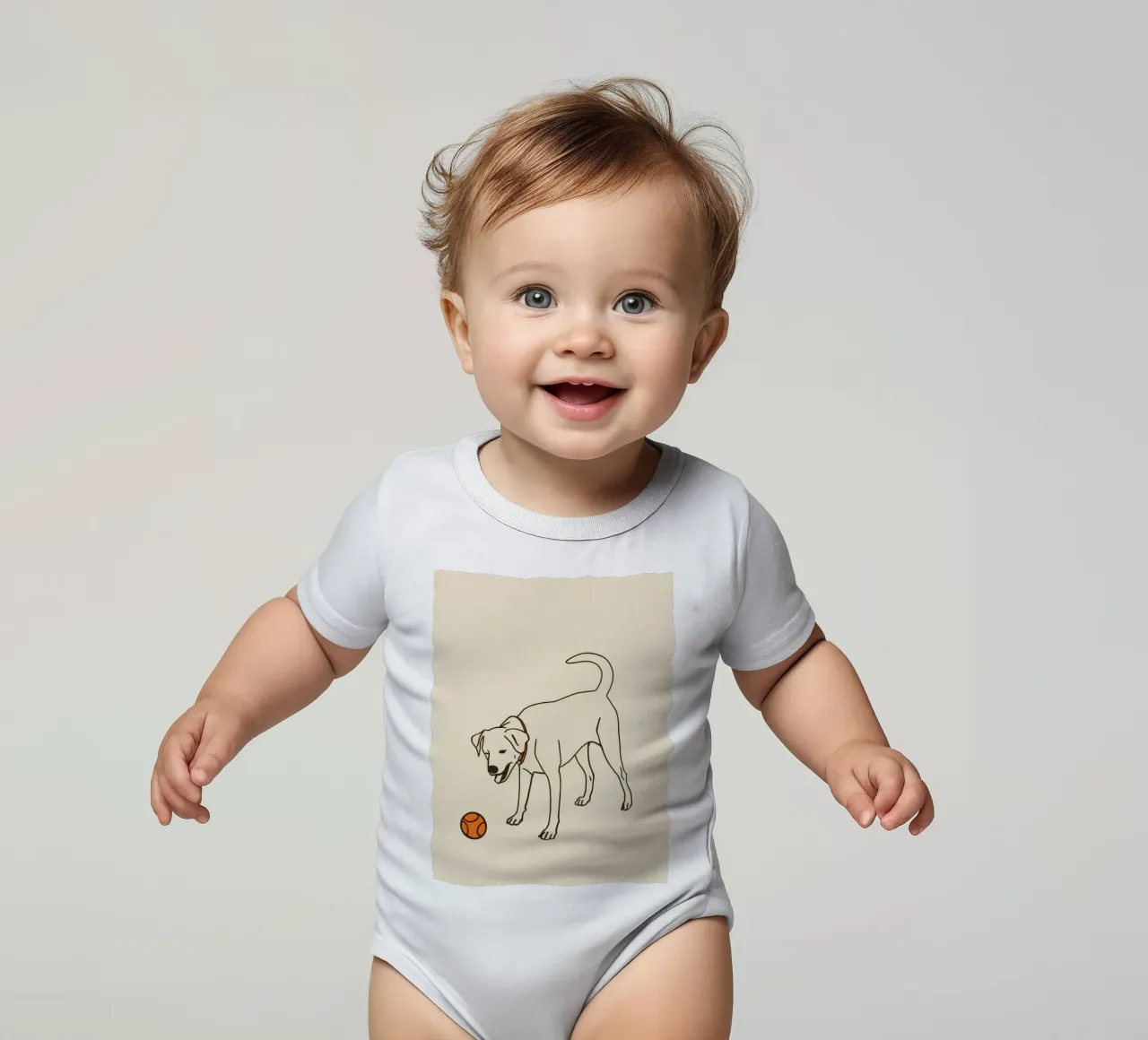 Il cane gioca con una palla in un ambiente interno caldo body neonato maniche corte da DesignDoodle