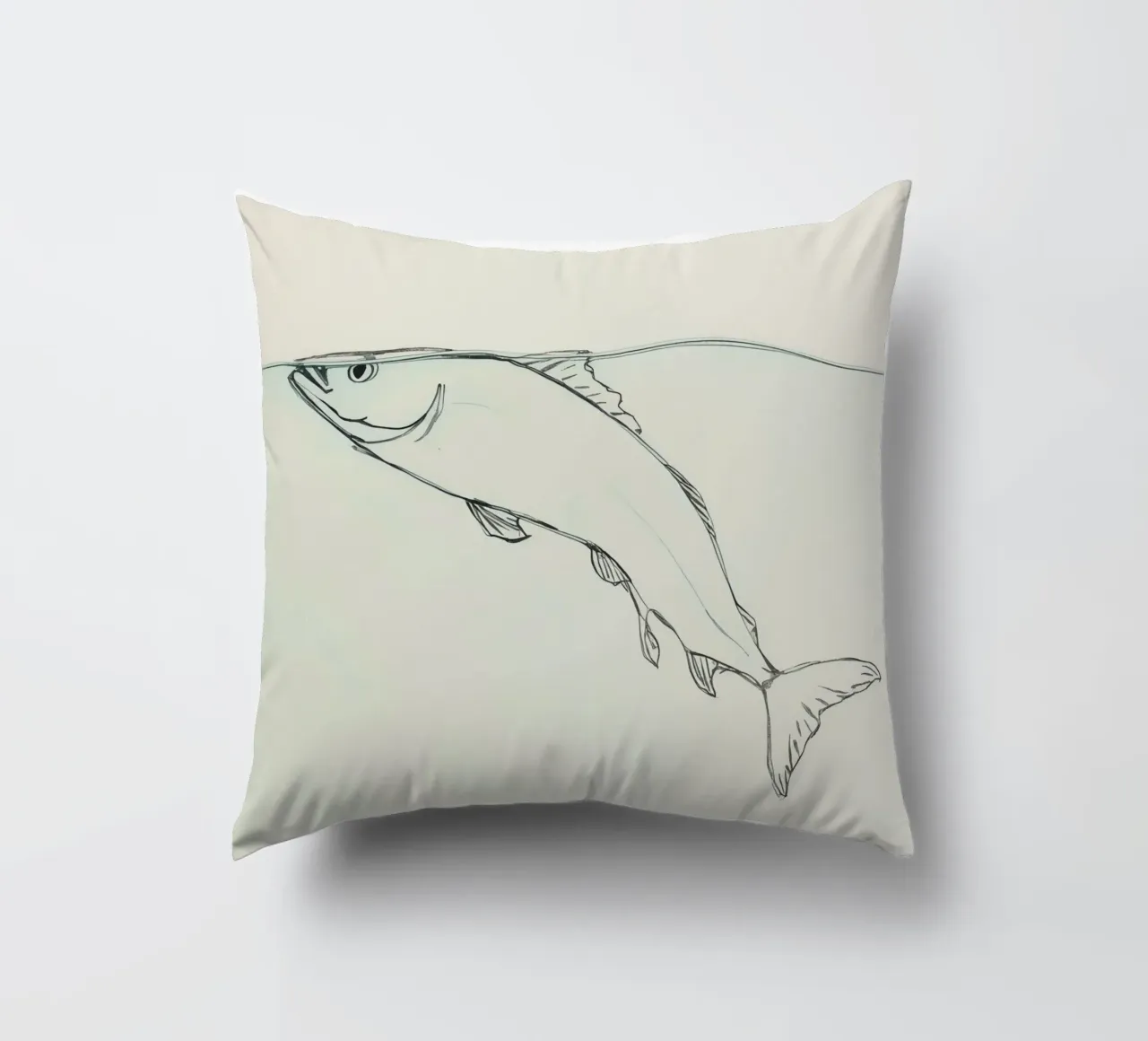 Poissons nageant juste sous la surface de l'eau dans l'art naturel coussin de DesignDoodle
