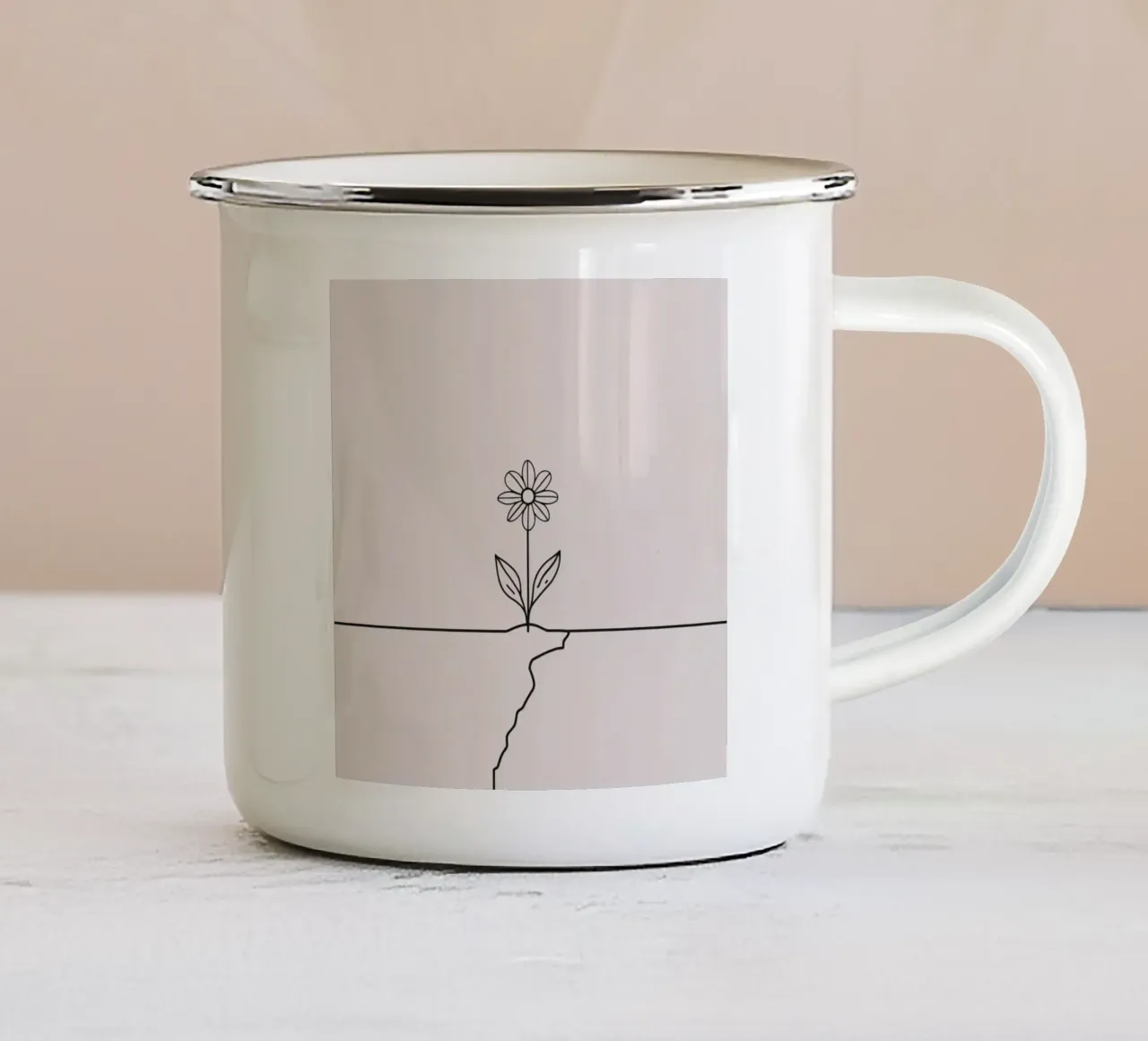 La fleur qui pousse à partir d'une fissure dans la surface symbolise la résilience mug en émail de DesignDoodle