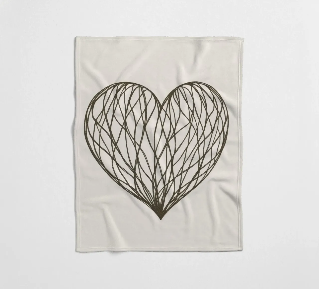 Ilustración detallada de un corazón con líneas entrelazadas manta de franela de DesignDoodle