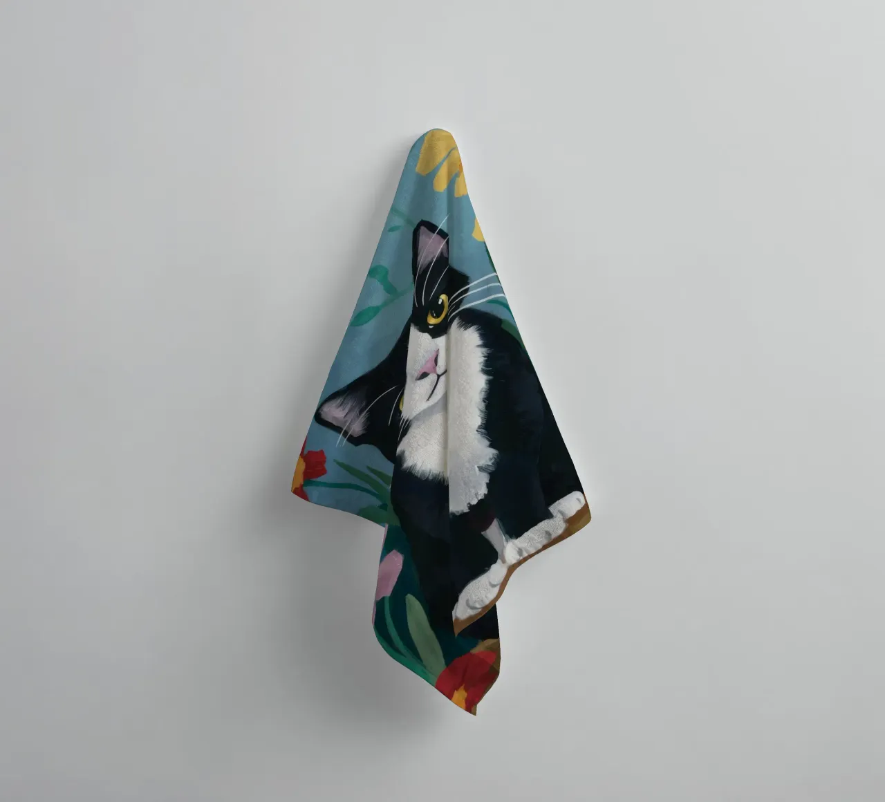 Sguardo da tulipano in smoking asciugamano da bagno da Prism Ritual