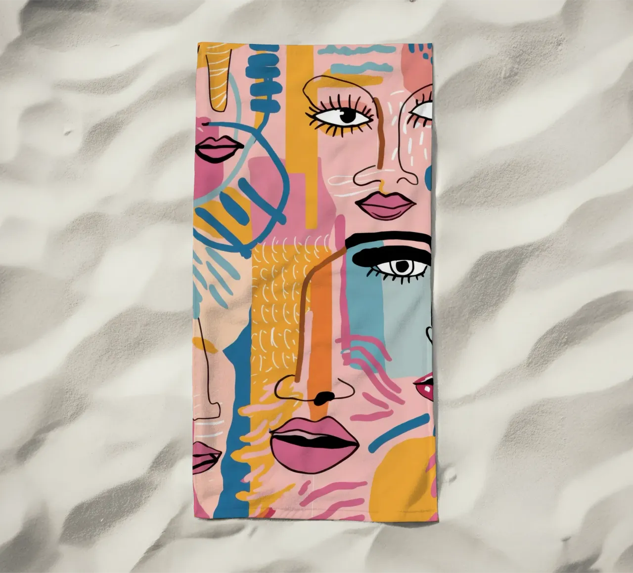 Gefragmenteerd gezicht Symfonie strandhanddoek van Bring Haven