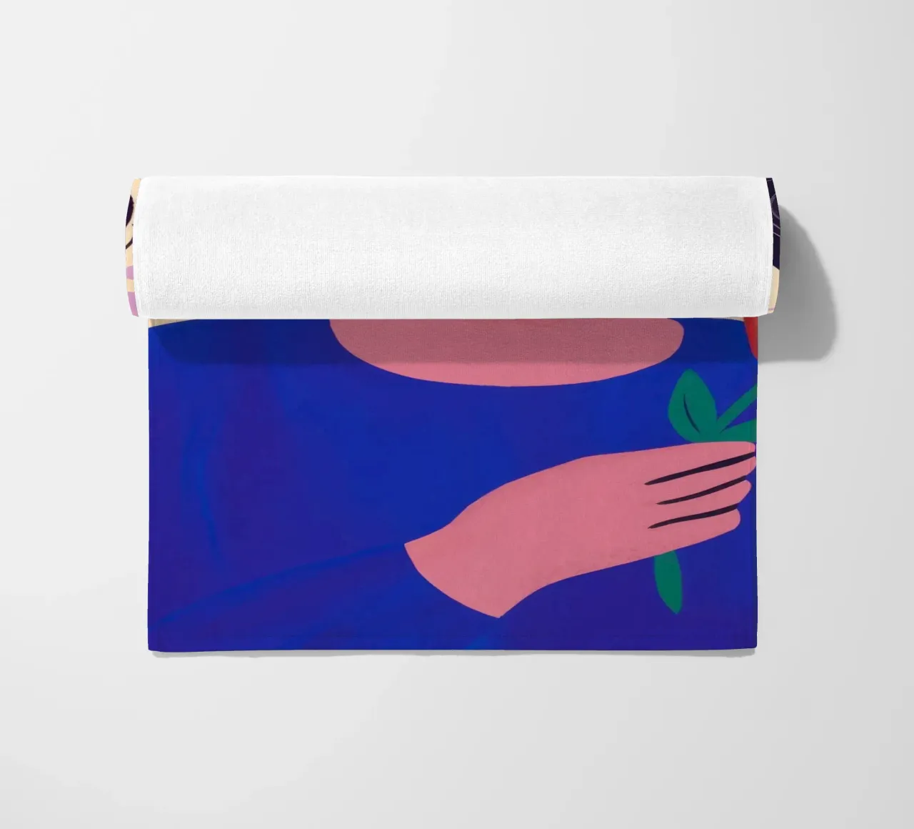 Zachte tulp blik strandhanddoek van Veil Maya