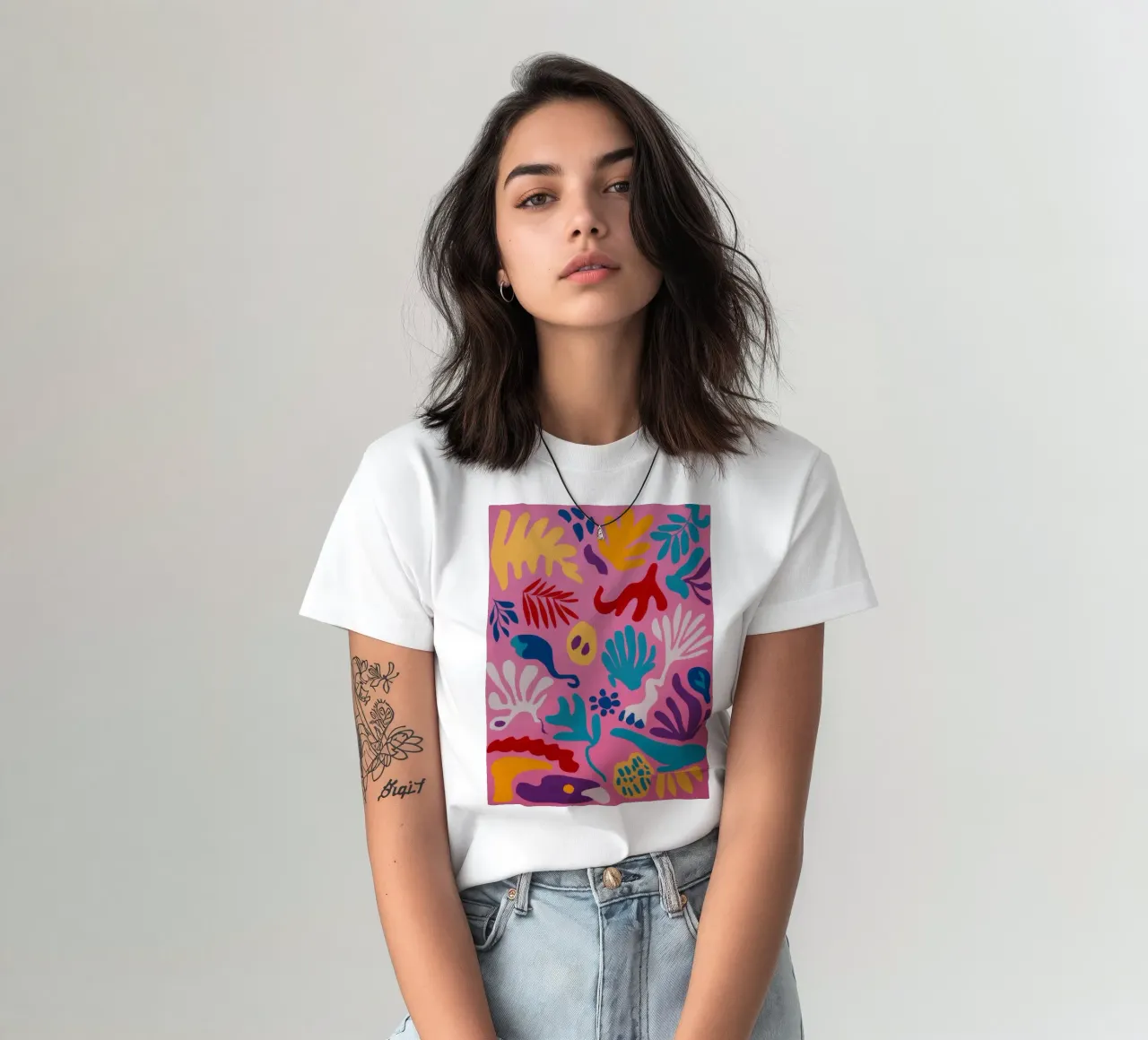 Giardino sottomarino astratto t-shirt da Flock Reverie