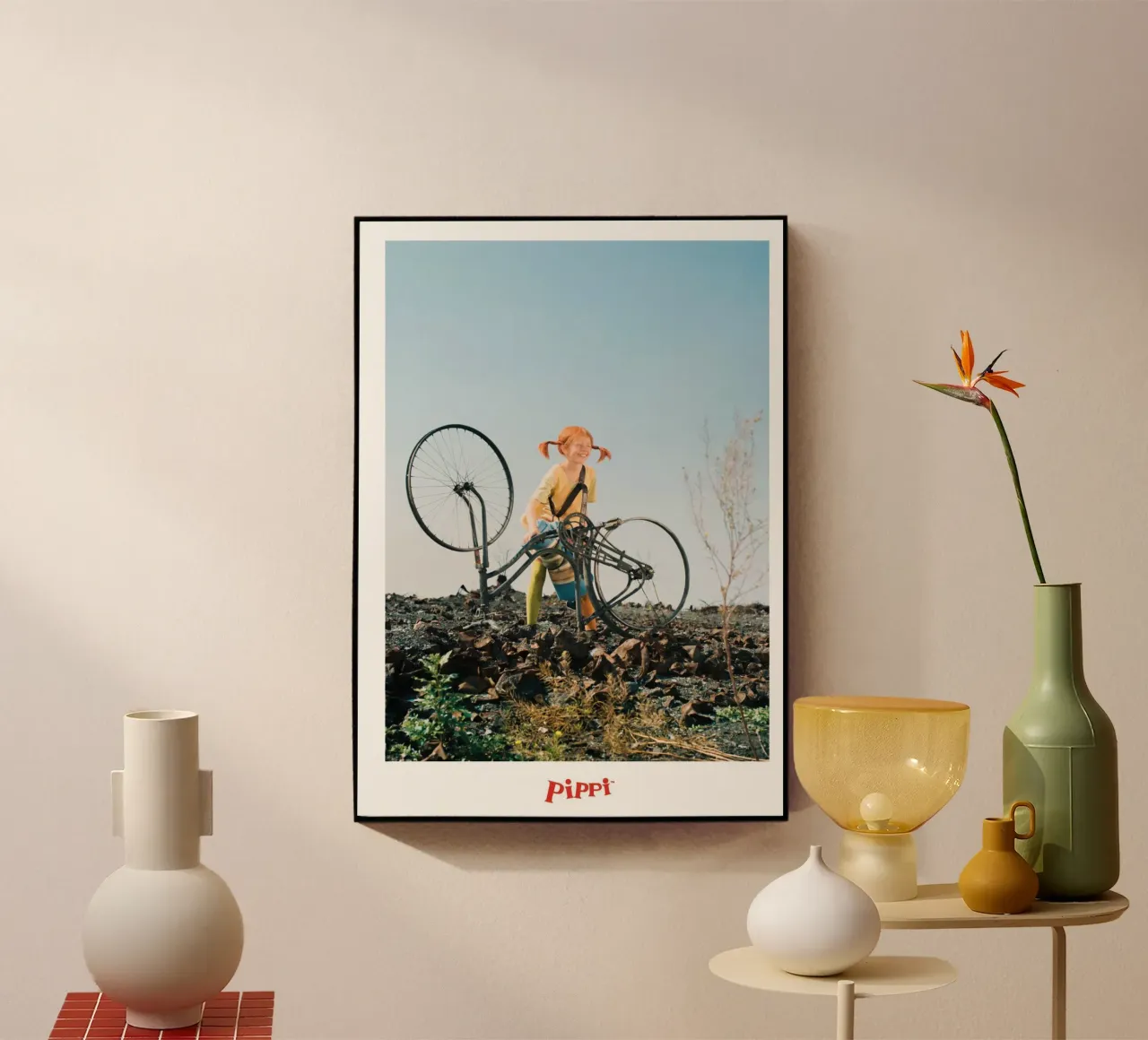 Pippi Calzelunghe e la sua bicicletta plexiglass da Earl Beeman