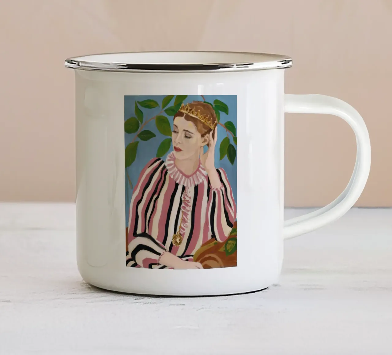 Eleganza pensosa e modellata tazza in smalto da Veil Maya