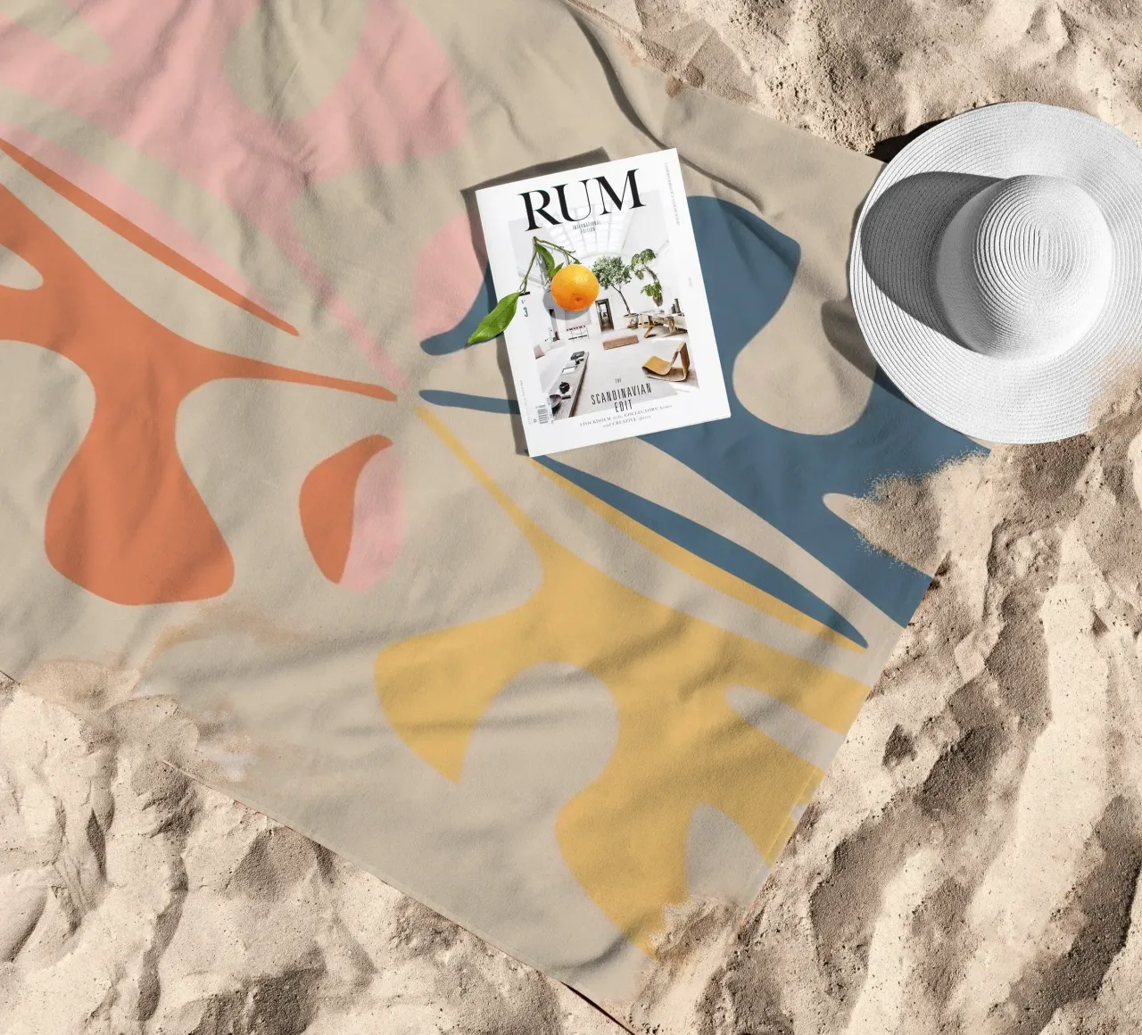 Forme botaniche astratte telo mare da Flock Reverie