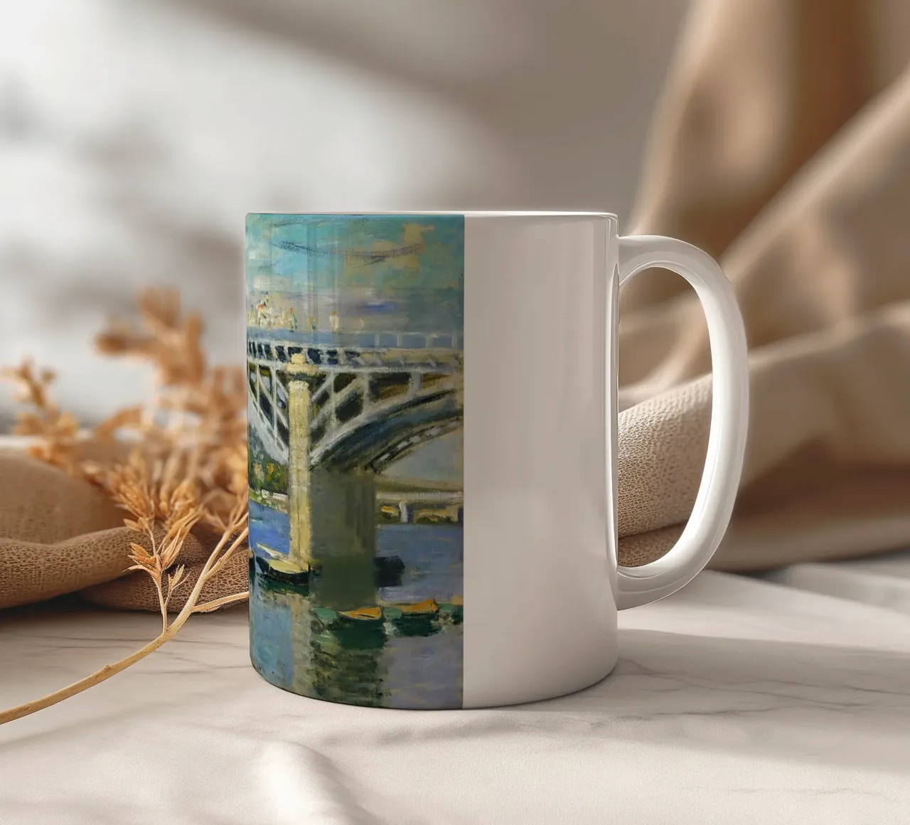 Ponte sul fiume ad Argenteuil tazza in ceramica da RodneyArt