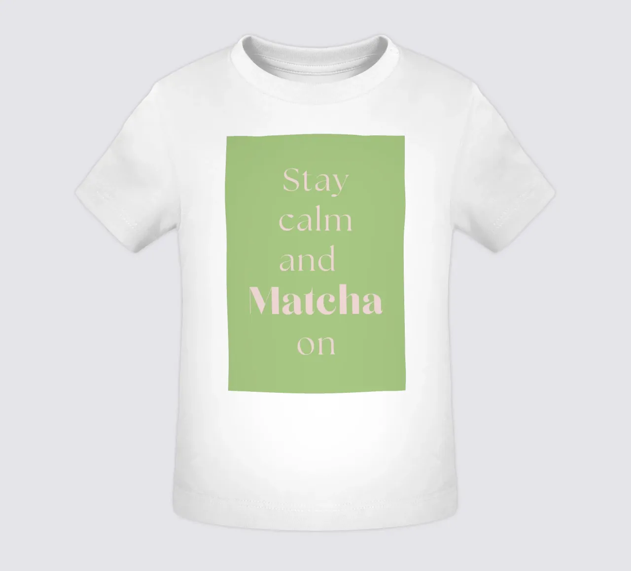 Mantenere la calma e continuare con il matcha maglietta neonato da Quirk & Quote