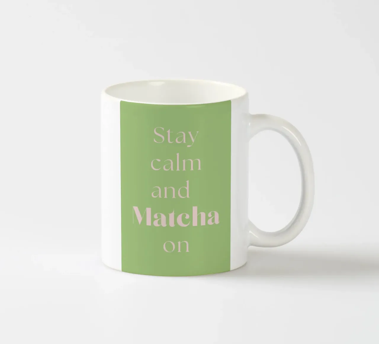 Mantenere la calma e continuare con il matcha tazza in ceramica da Quirk & Quote