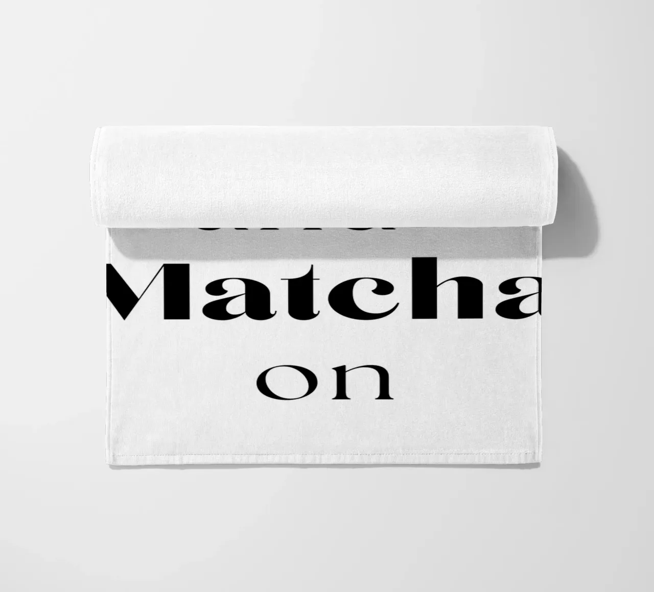 Mantenere la calma e continuare con il matcha telo mare da Quirk & Quote