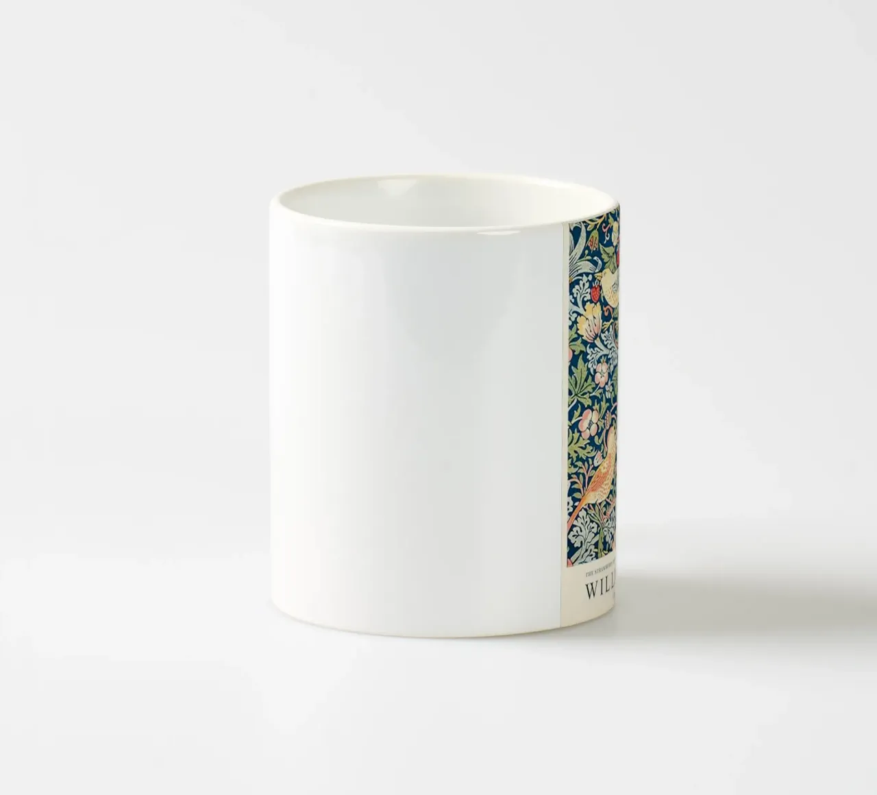 uccelli appollaiati sul corbezzolo tazza in ceramica da Ropech Shop