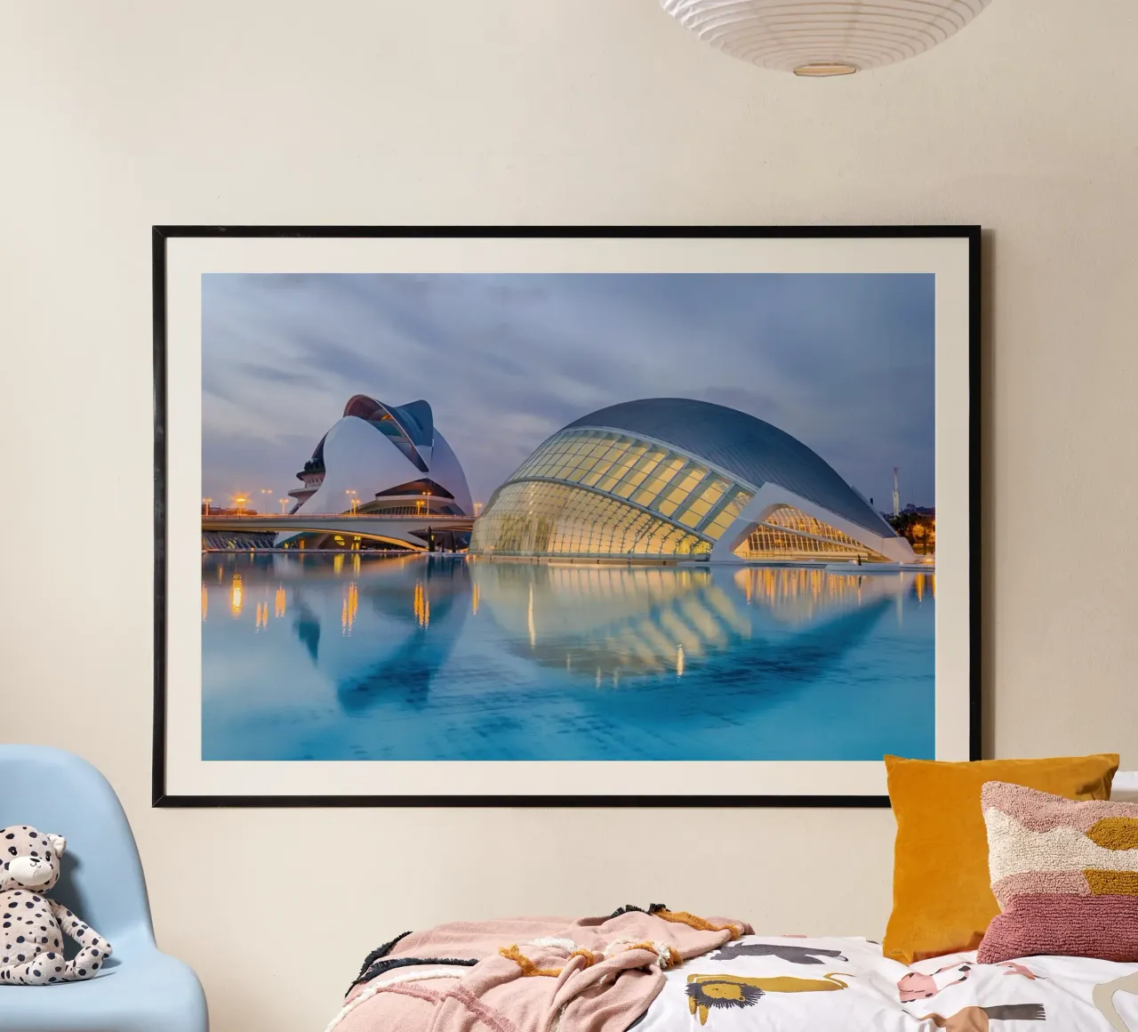Città delle Arti e delle Scienze, Valencia, Spagna poster con telaio in legno da Wanderlust Vibes