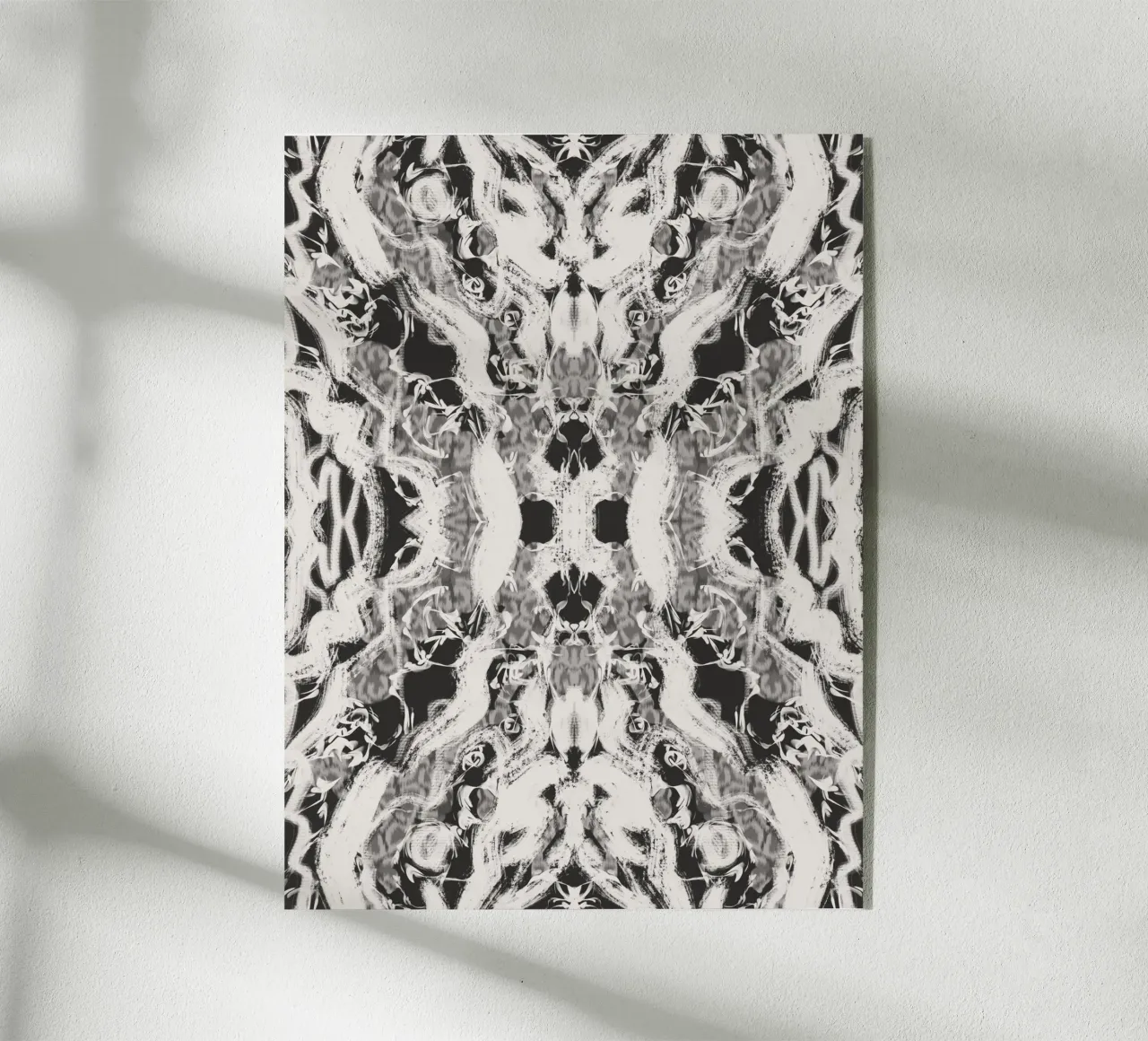 Rorschach 06 in bianco e nero plexiglass da Little Dean