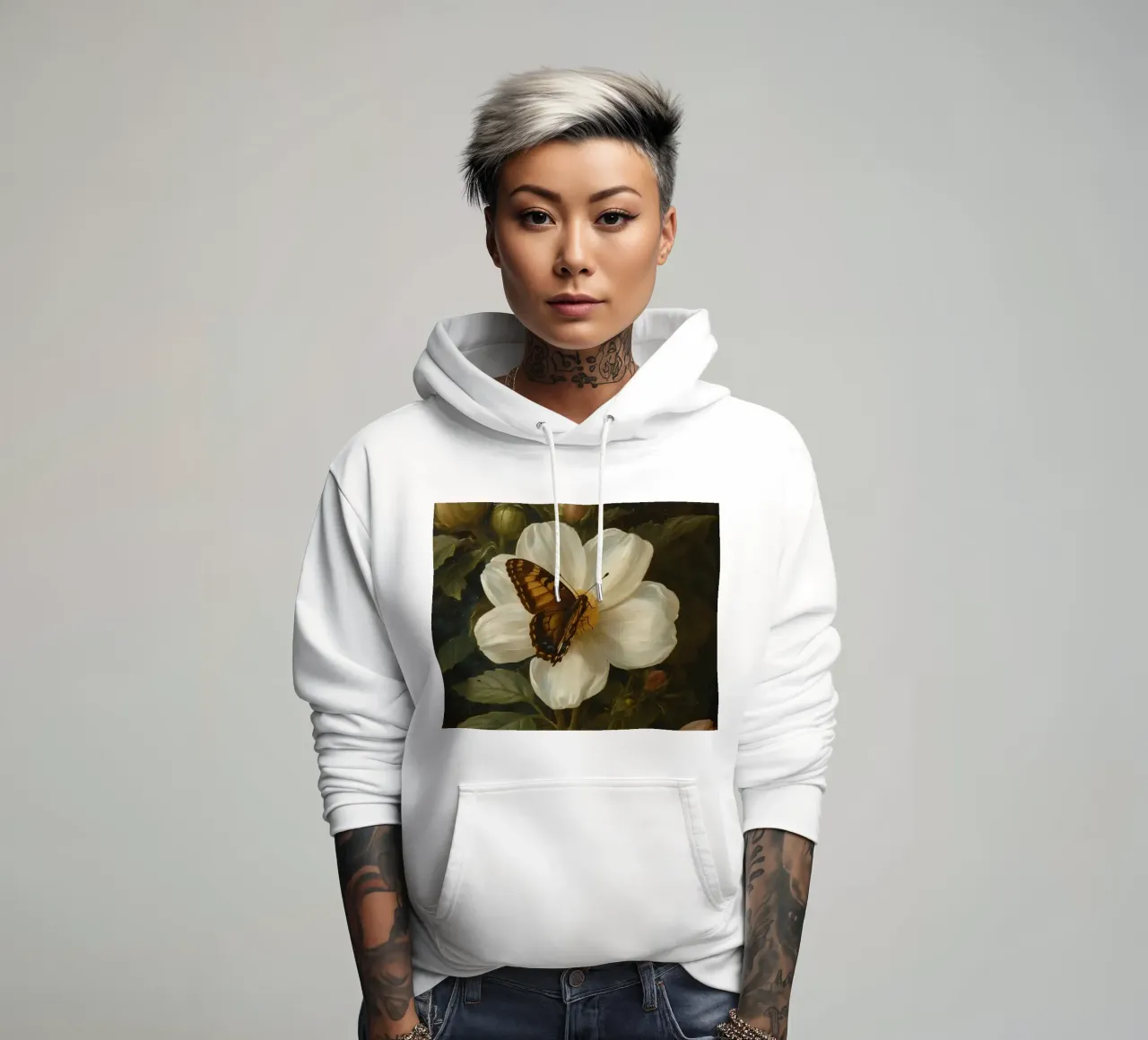 Dipinto a olio di farfalla che si posa su un fiore bianco felpa con cappuccio da DesignDoodle